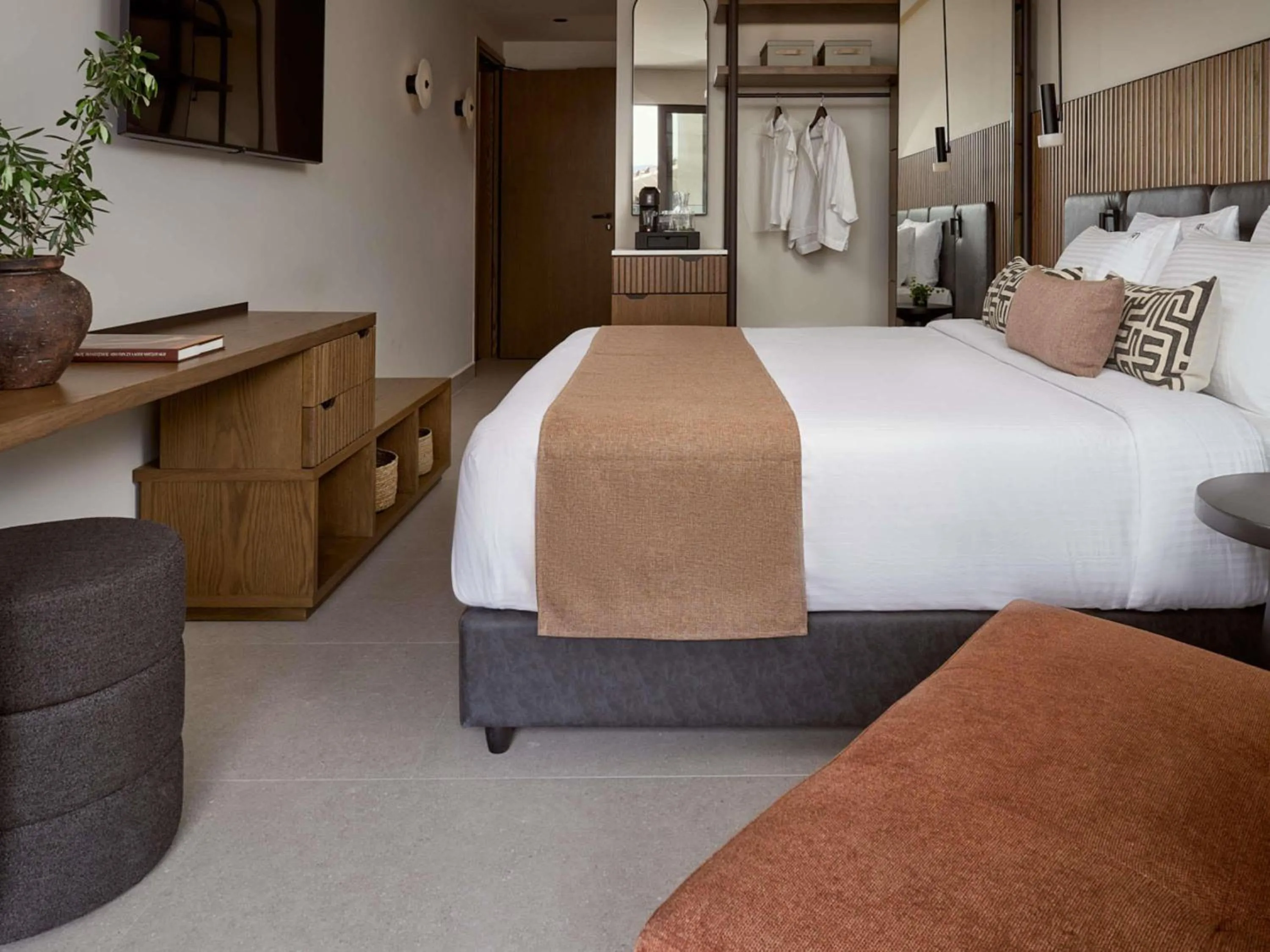 Bedroom, Bed in Rocca a Mare Heraklion - Handwritten Collection