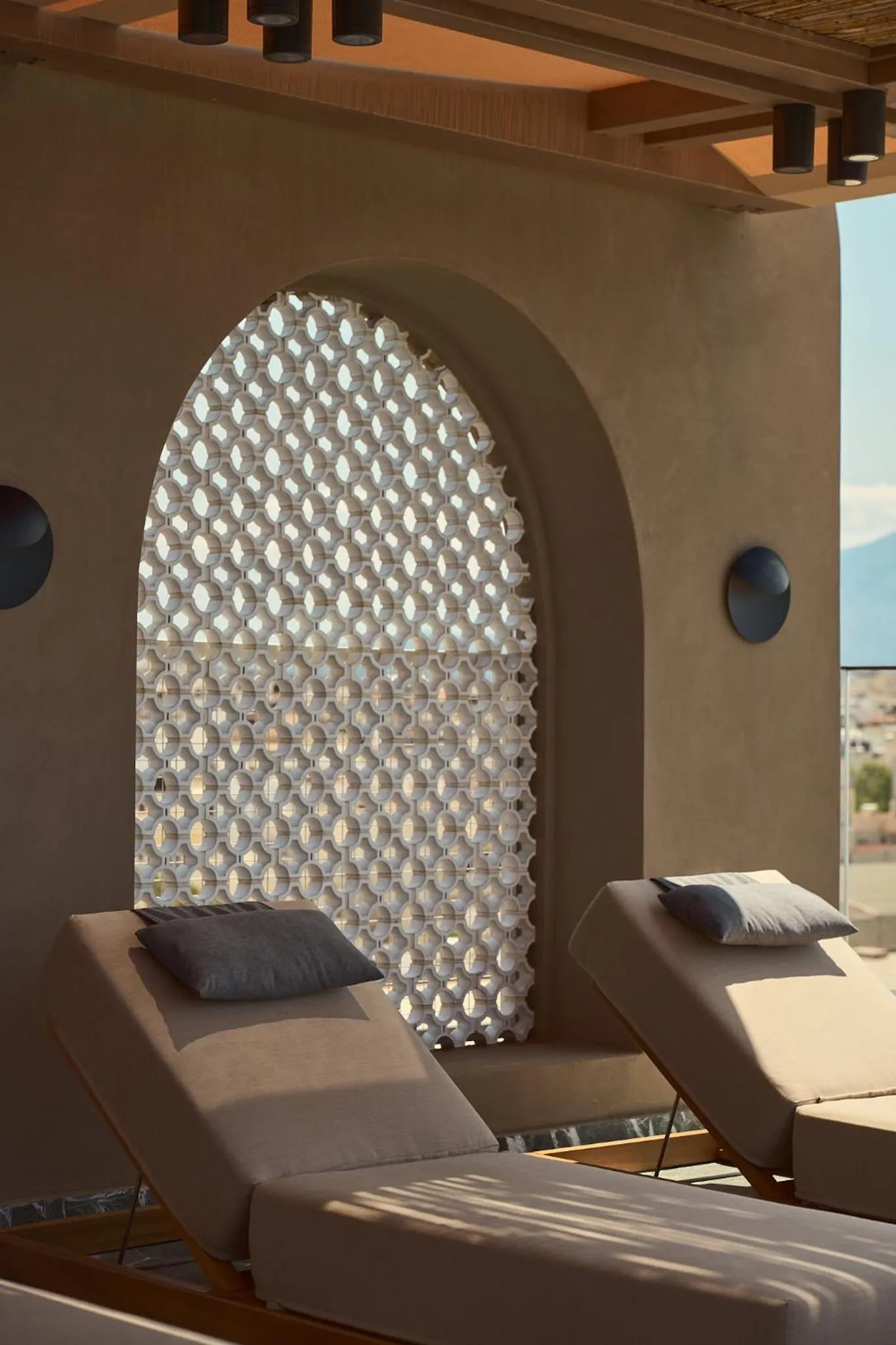 Swimming pool in Rocca a Mare Heraklion - Handwritten Collection