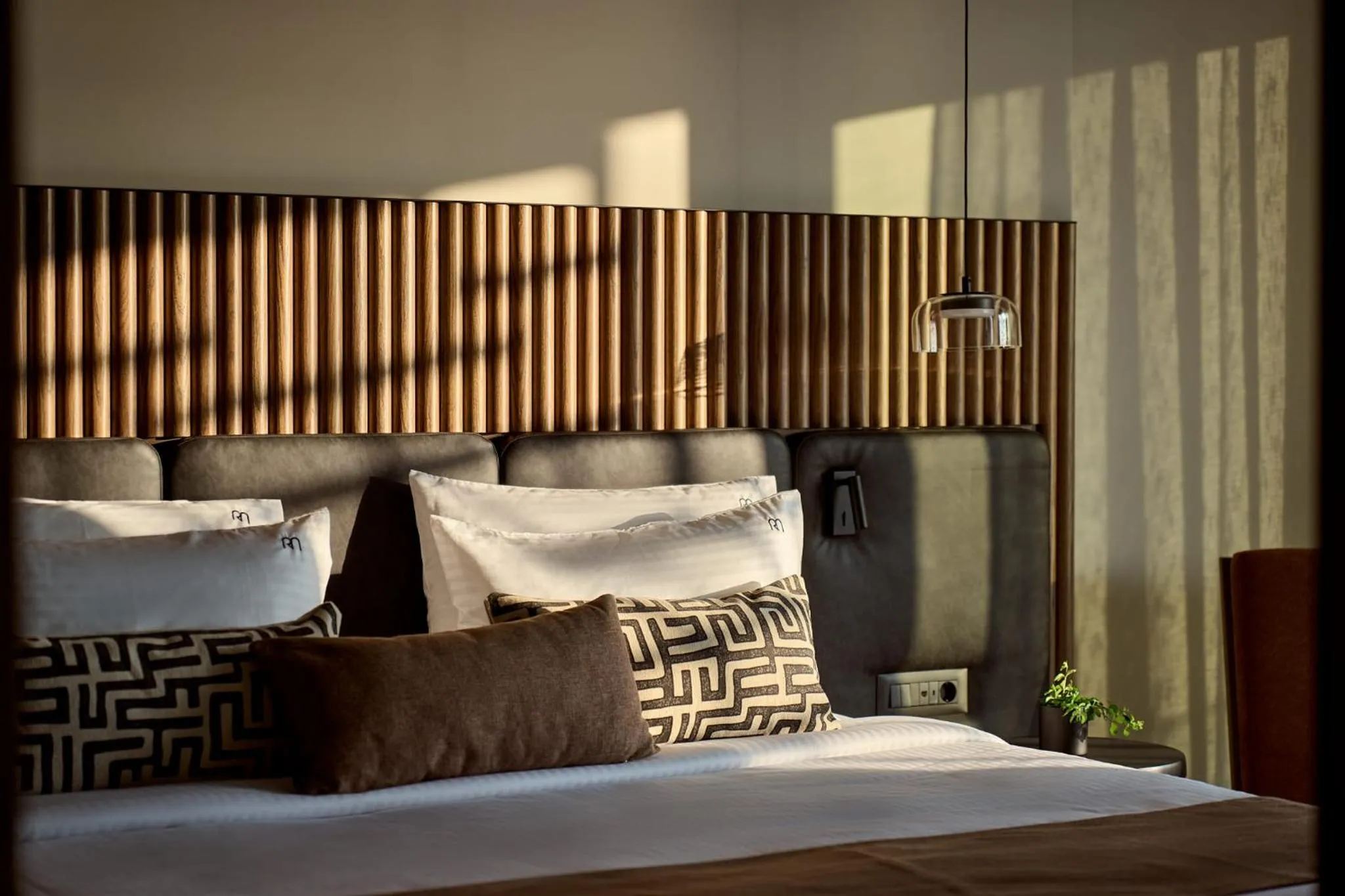 Bed in Rocca a Mare Heraklion - Handwritten Collection