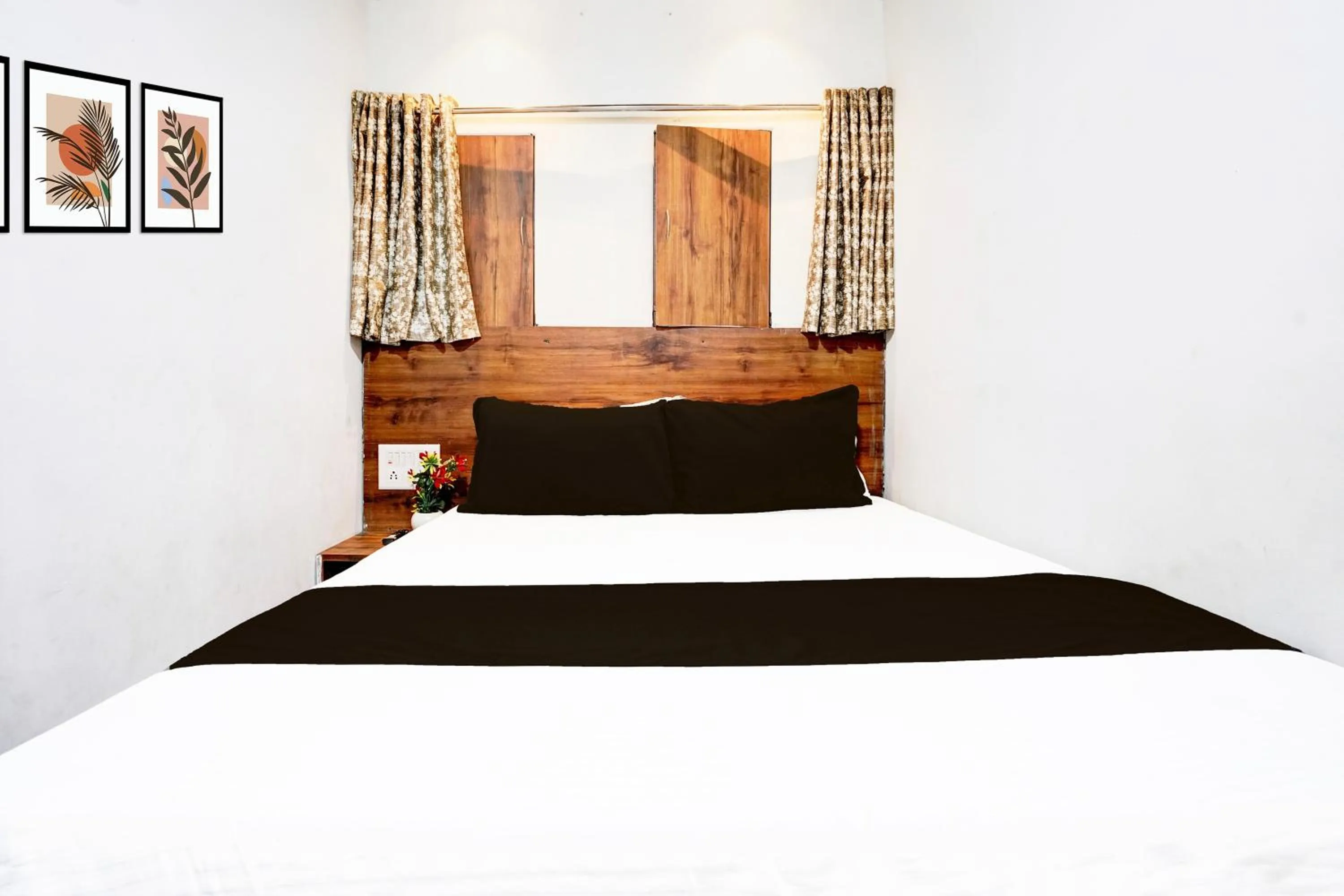 Bedroom in Super Hotel O BKC Santacruz East