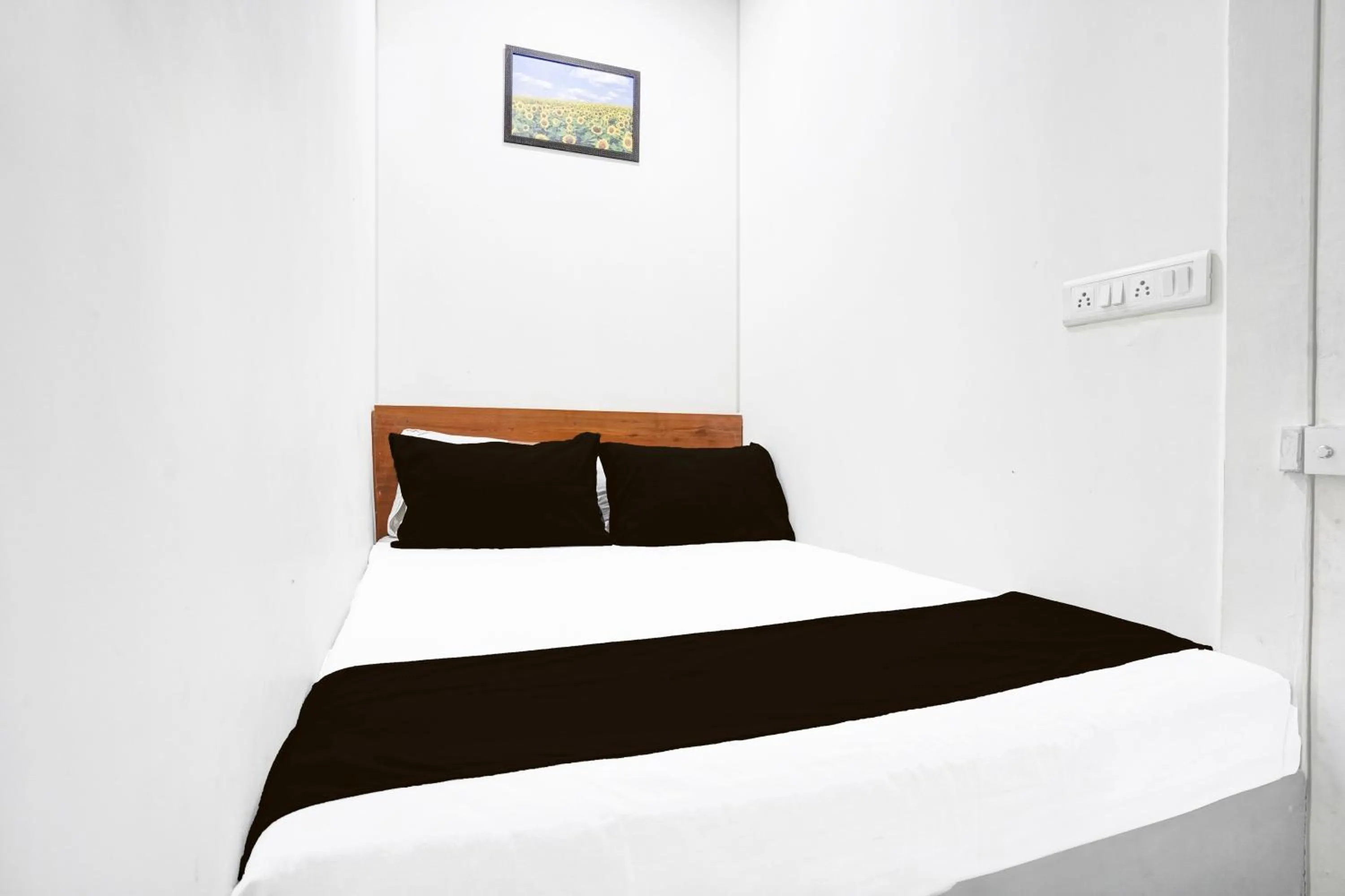 Bedroom in Super Hotel O BKC Santacruz East