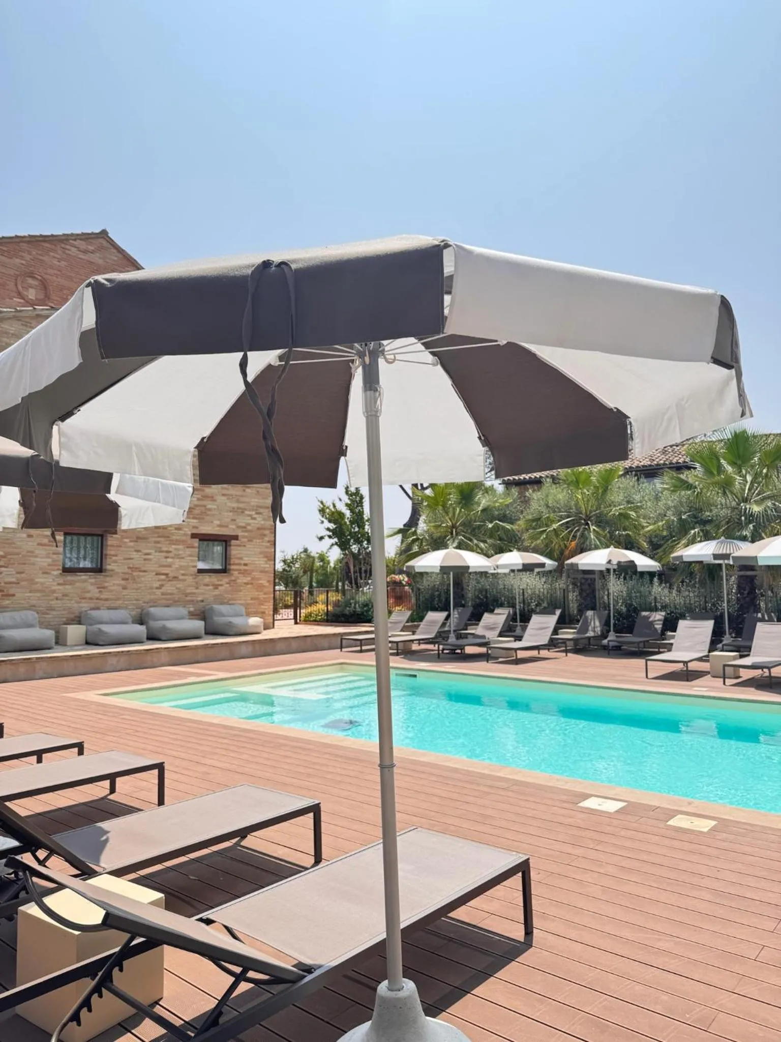 Swimming pool in Relais La Colombaia