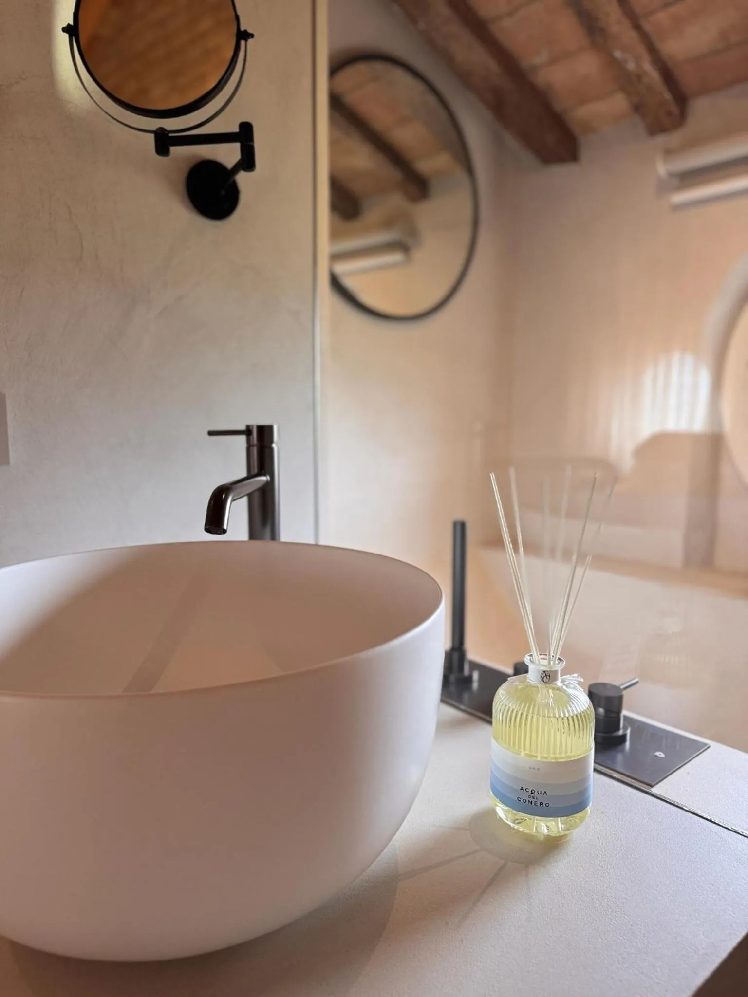 Toilet in Relais La Colombaia