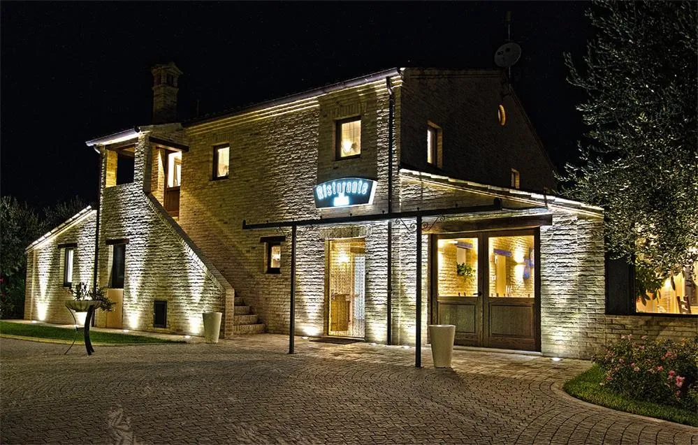Restaurant/places to eat in Relais La Colombaia