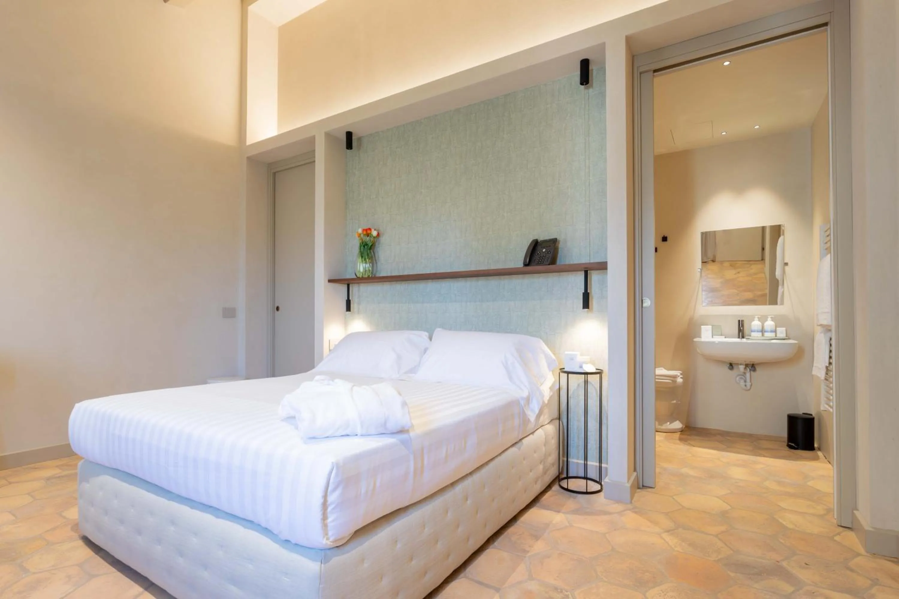 Bedroom, Bed in Relais La Colombaia