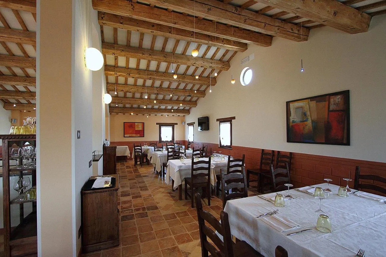 Restaurant/places to eat in Relais La Colombaia