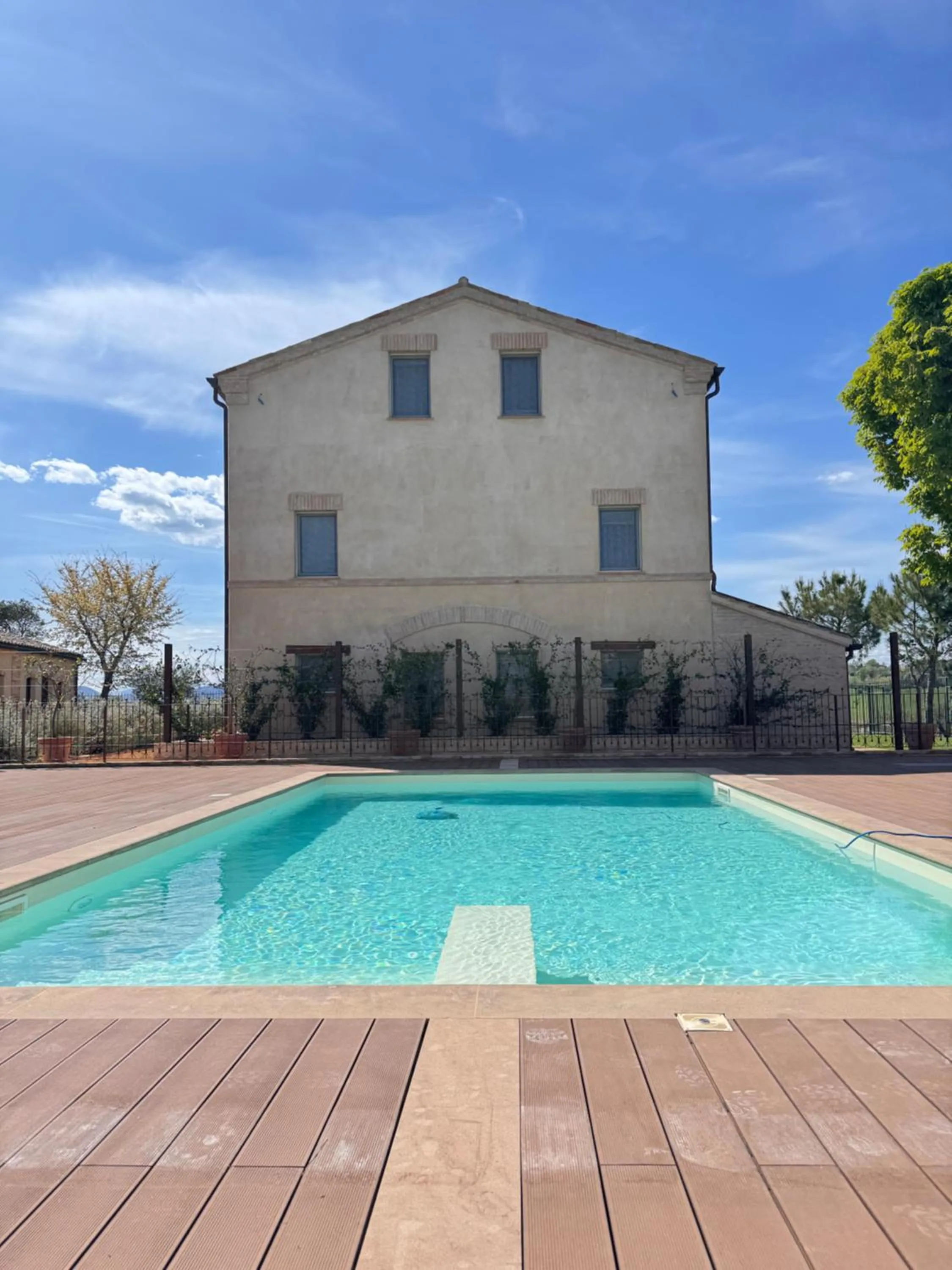 Swimming pool in Relais La Colombaia