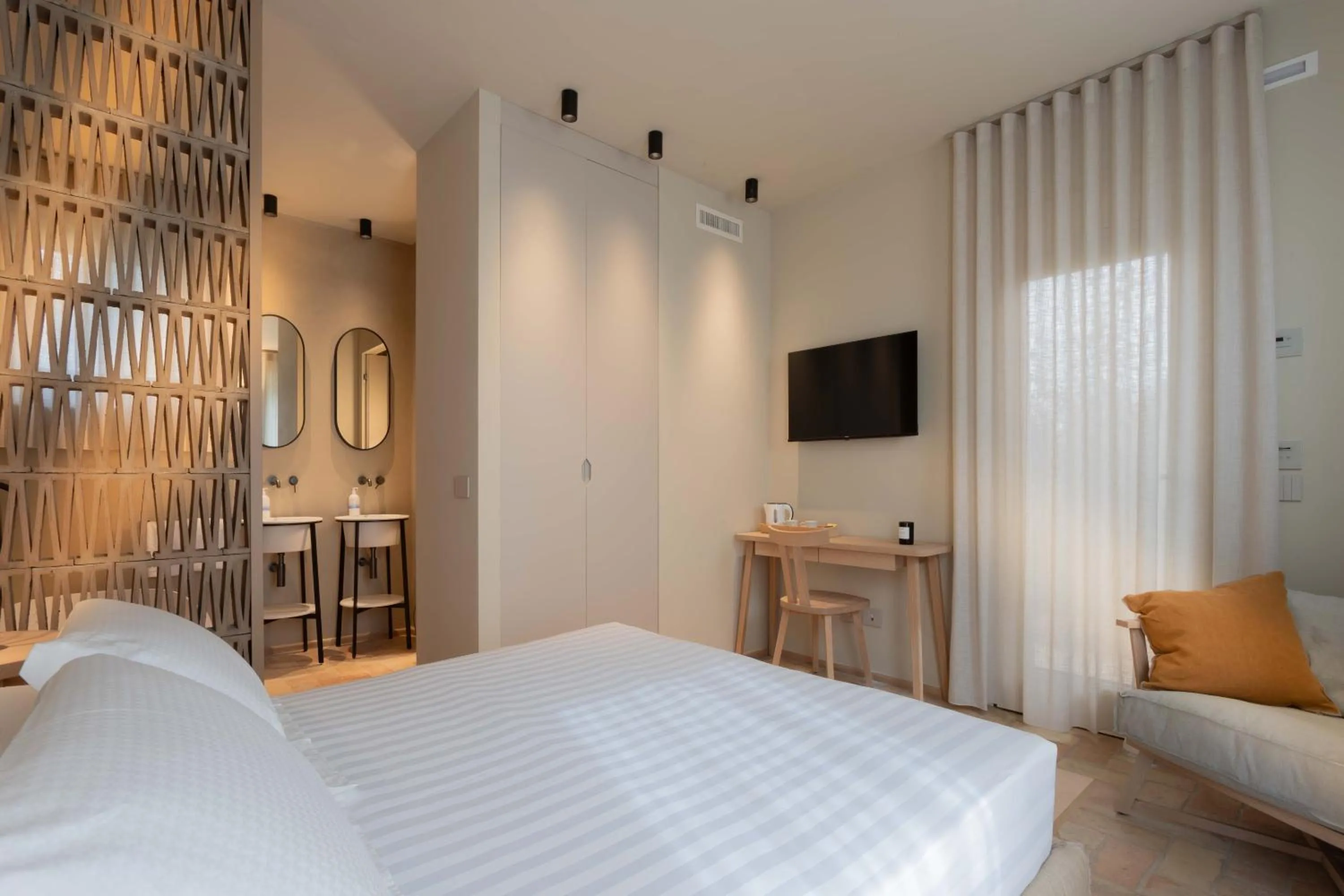 Photo of the whole room, Bed in Relais La Colombaia