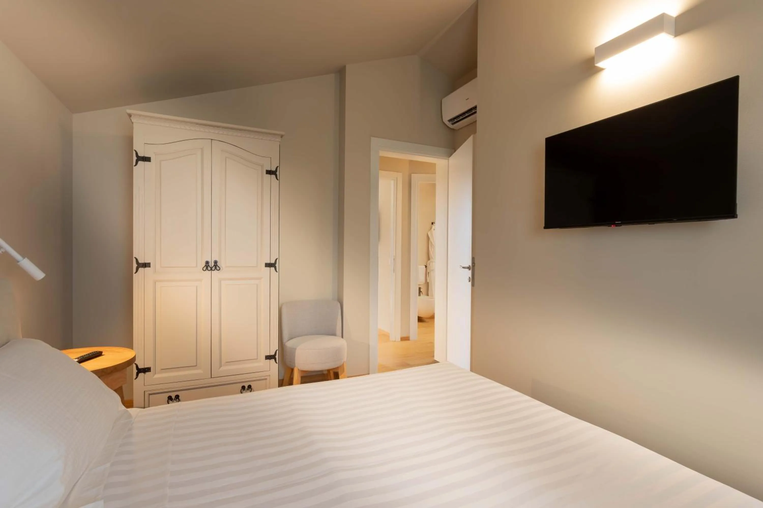 Photo of the whole room, Bed in Relais La Colombaia