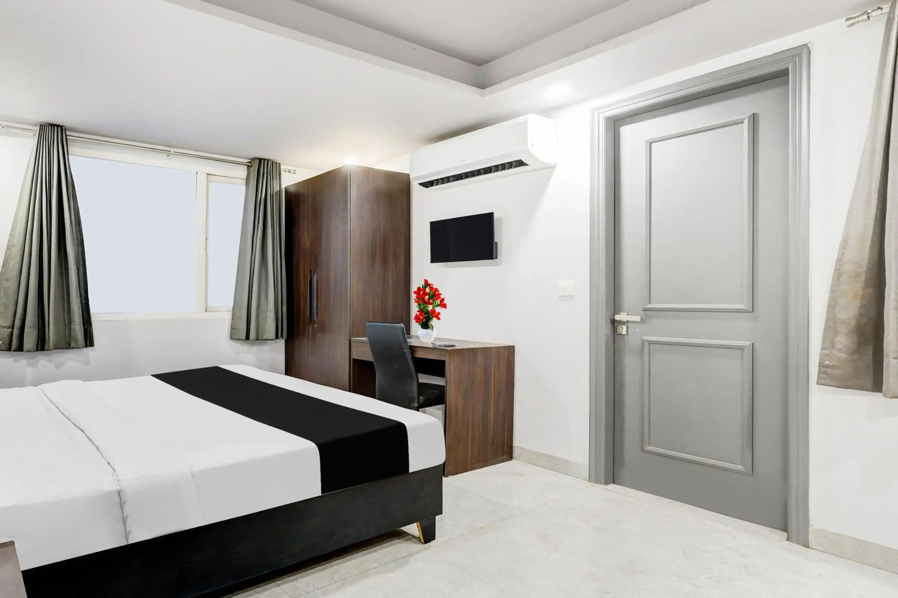 Bedroom, Bed in Super Collection O Shalimar Bagh Bedroom, Bed in Super Collection O Shalimar Bagh