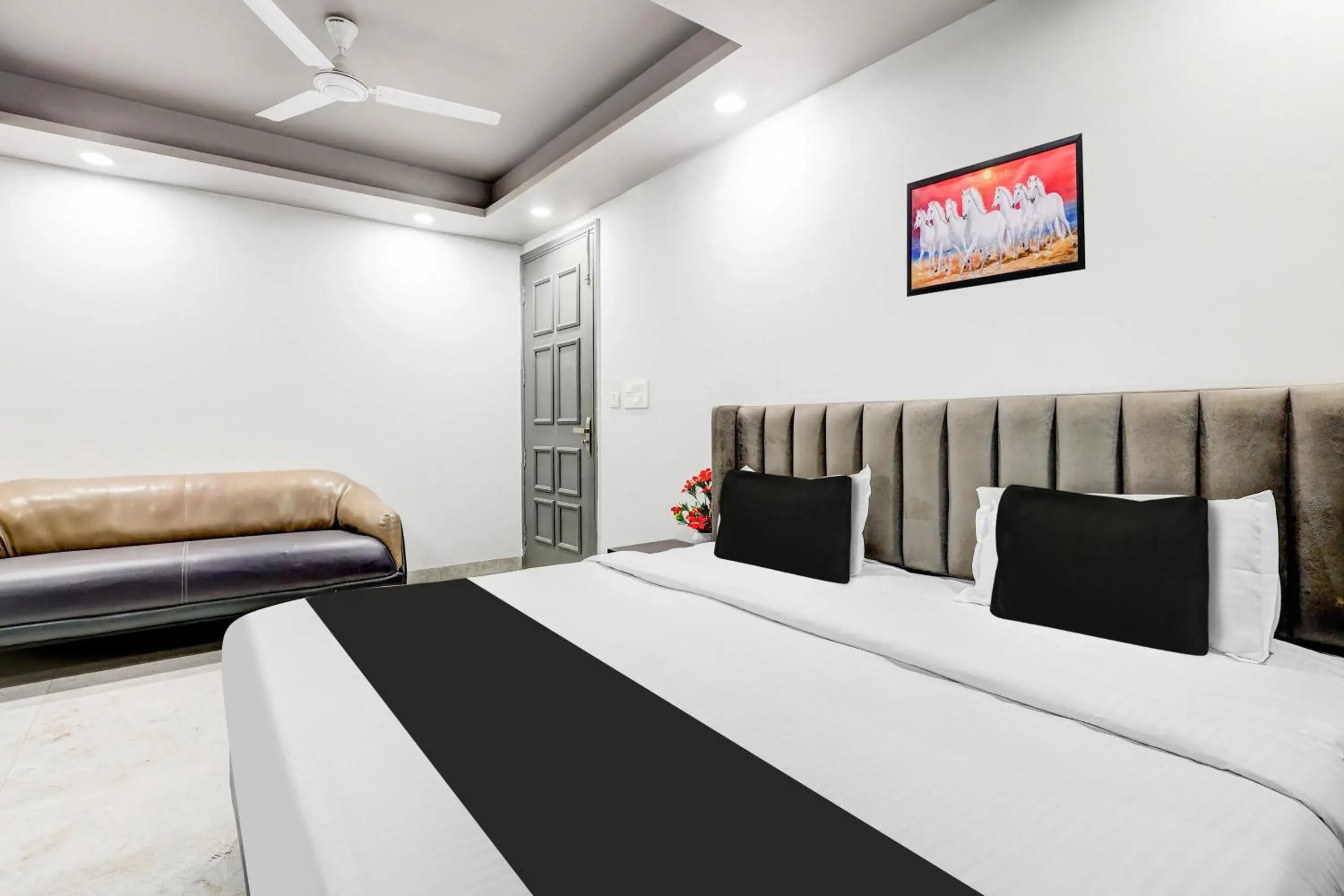 Bedroom, Bed in Super Collection O Shalimar Bagh Bedroom, Bed in Super Collection O Shalimar Bagh