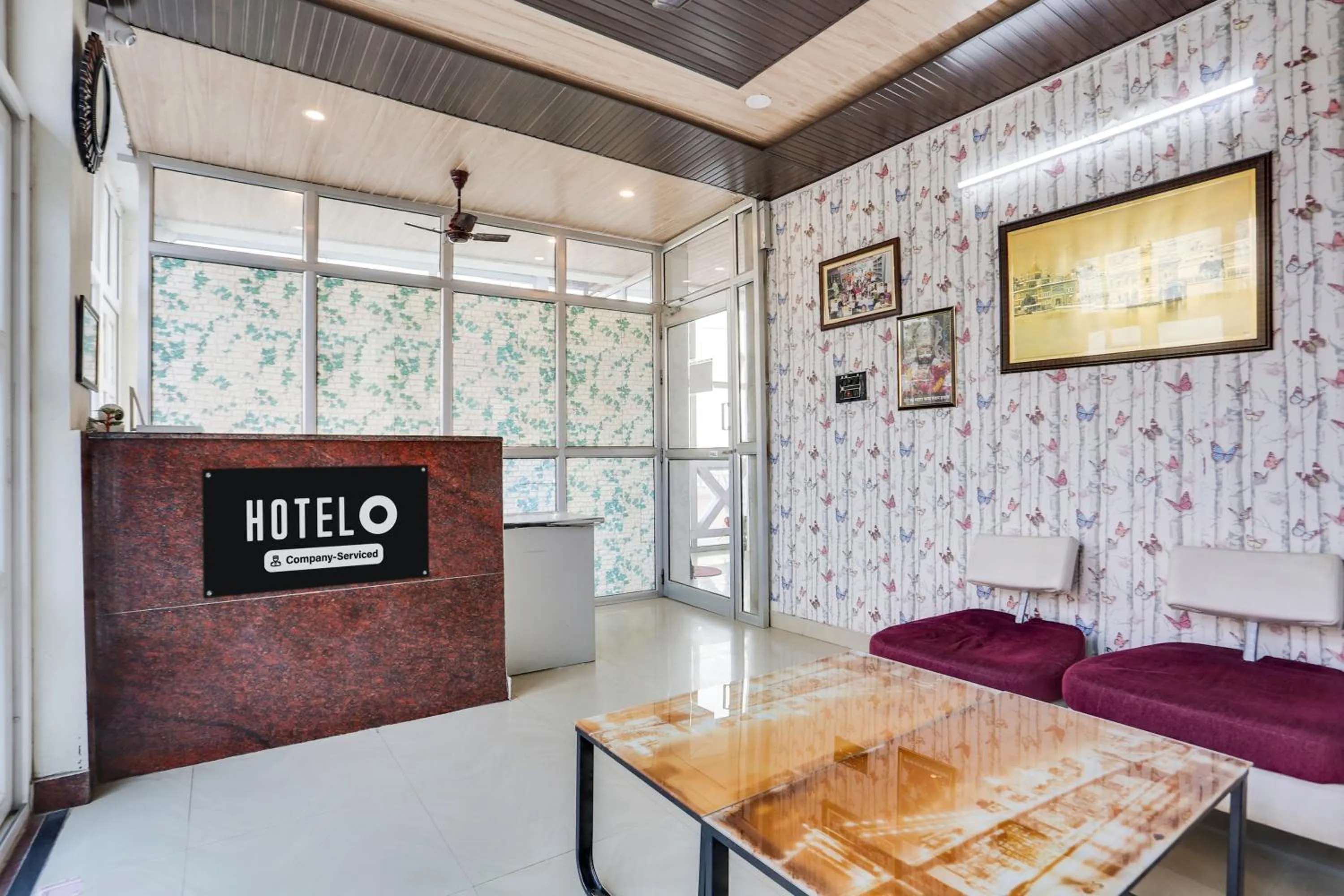 Lobby or reception in Super Hotel O Jamrani Formerly White House