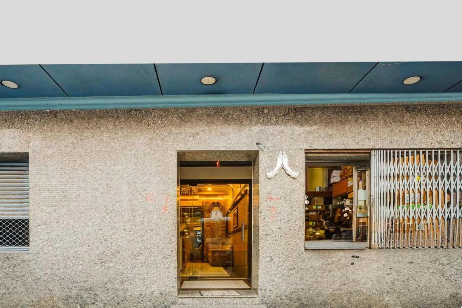 Facade/entrance in Super Collection O Sindhi Camp Formerly Hotel Abhinandan Inn