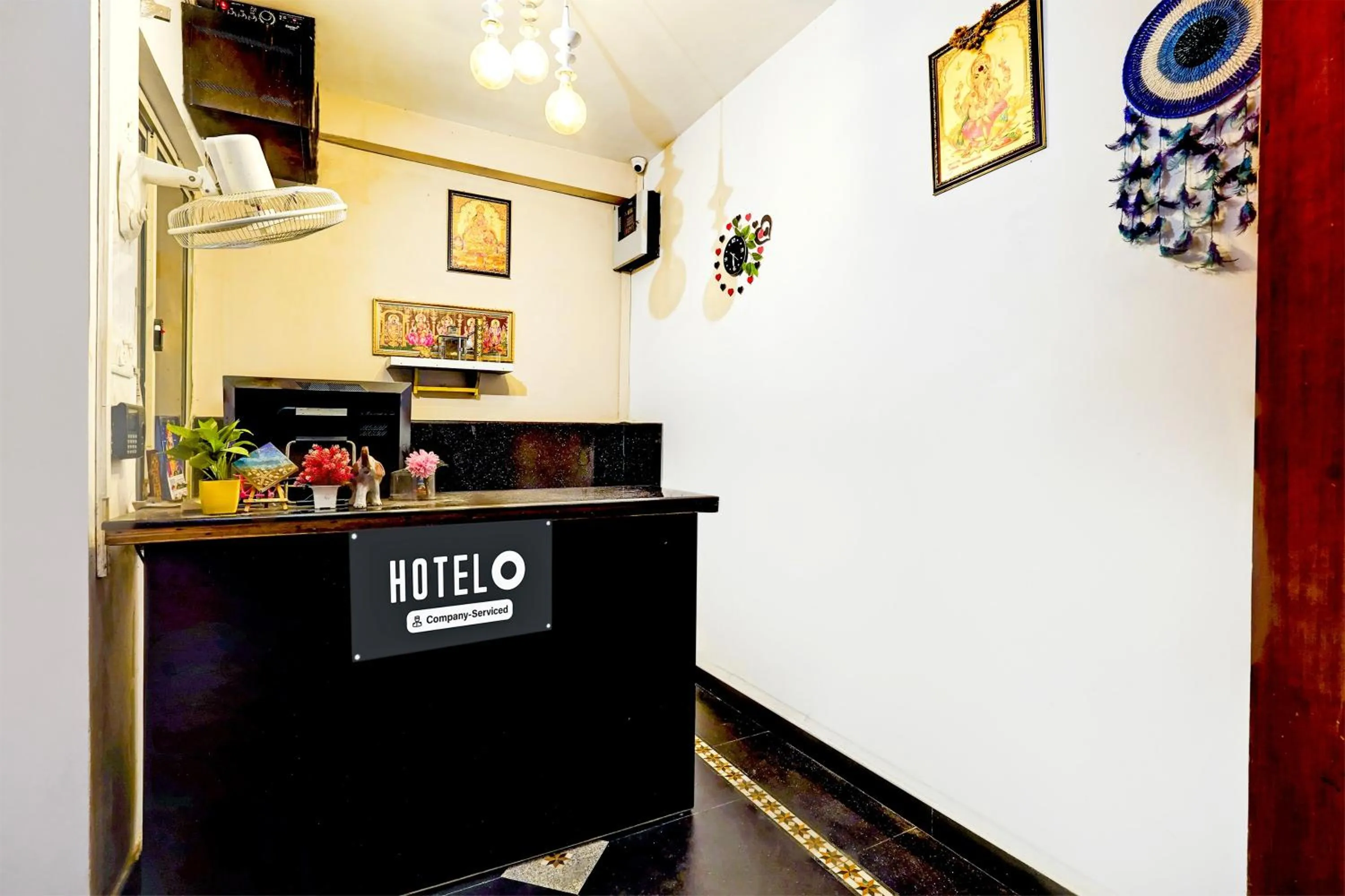 Lobby or reception in Super Hotel O Chrompet Near Rela Hospital