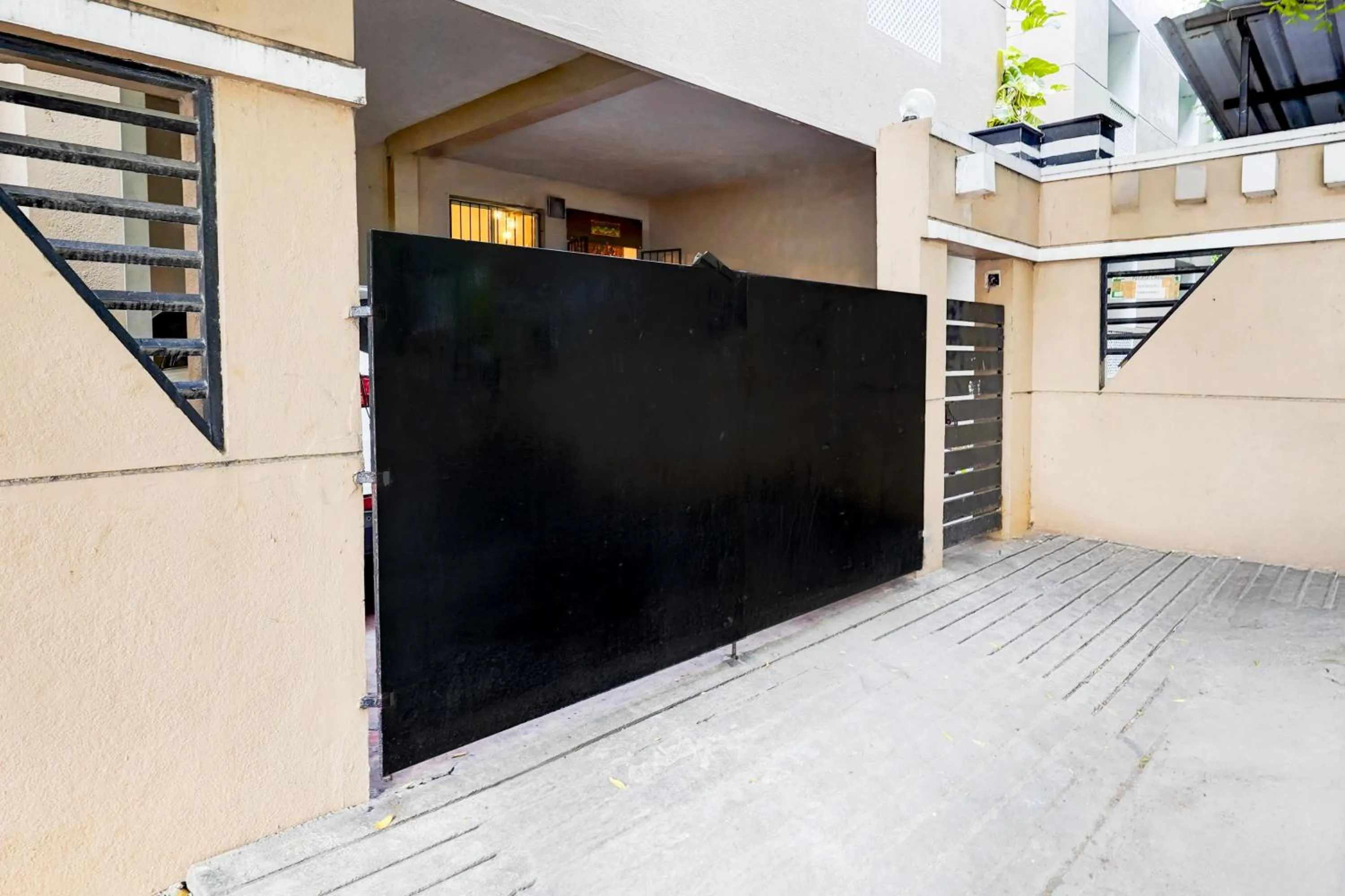 Facade/entrance in Super Hotel O Chrompet Near Rela Hospital