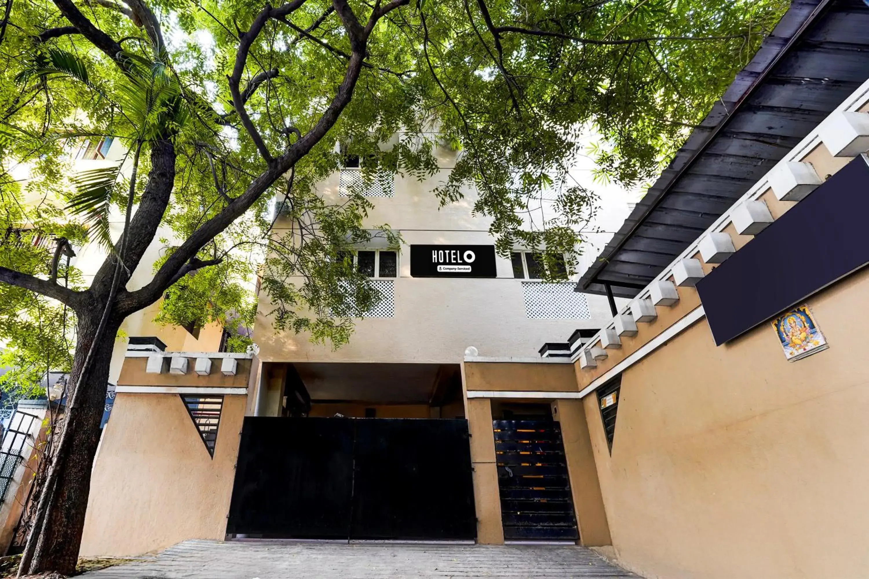 Facade/entrance in Hotel O Chrompet Near Rela Hospital Facade/entrance in Hotel O Chrompet Near Rela Hospital