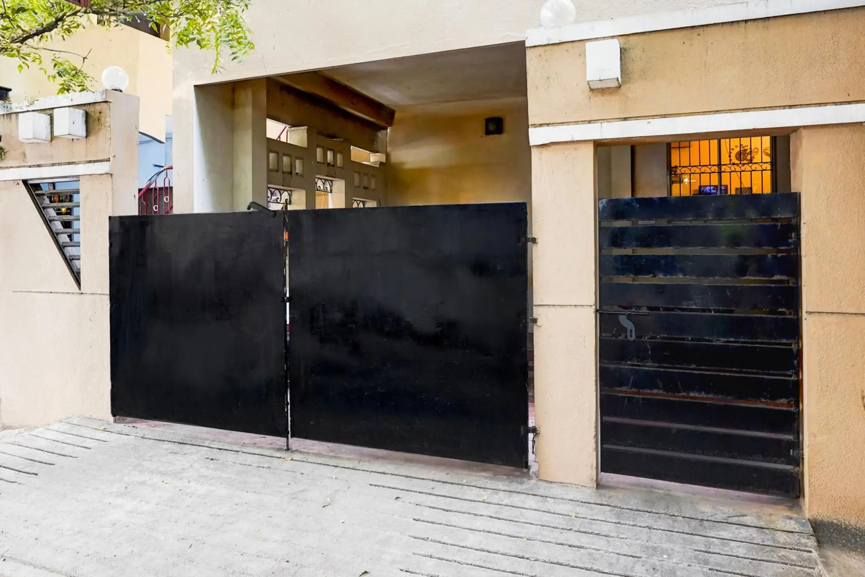 Facade/entrance in Super Hotel O Chrompet Near Rela Hospital Facade/entrance in Super Hotel O Chrompet Near Rela Hospital