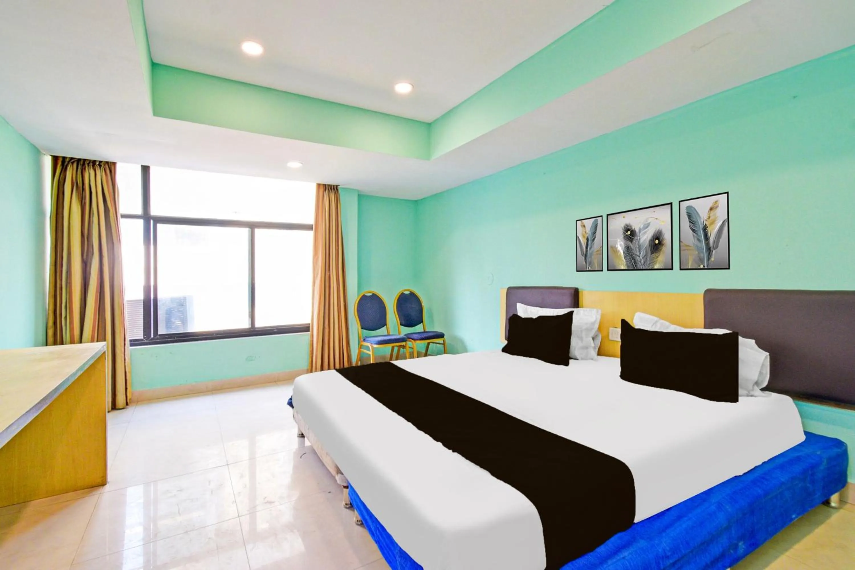 Bedroom, Bed in Super Townhouse Ameerpet Balkampet Road