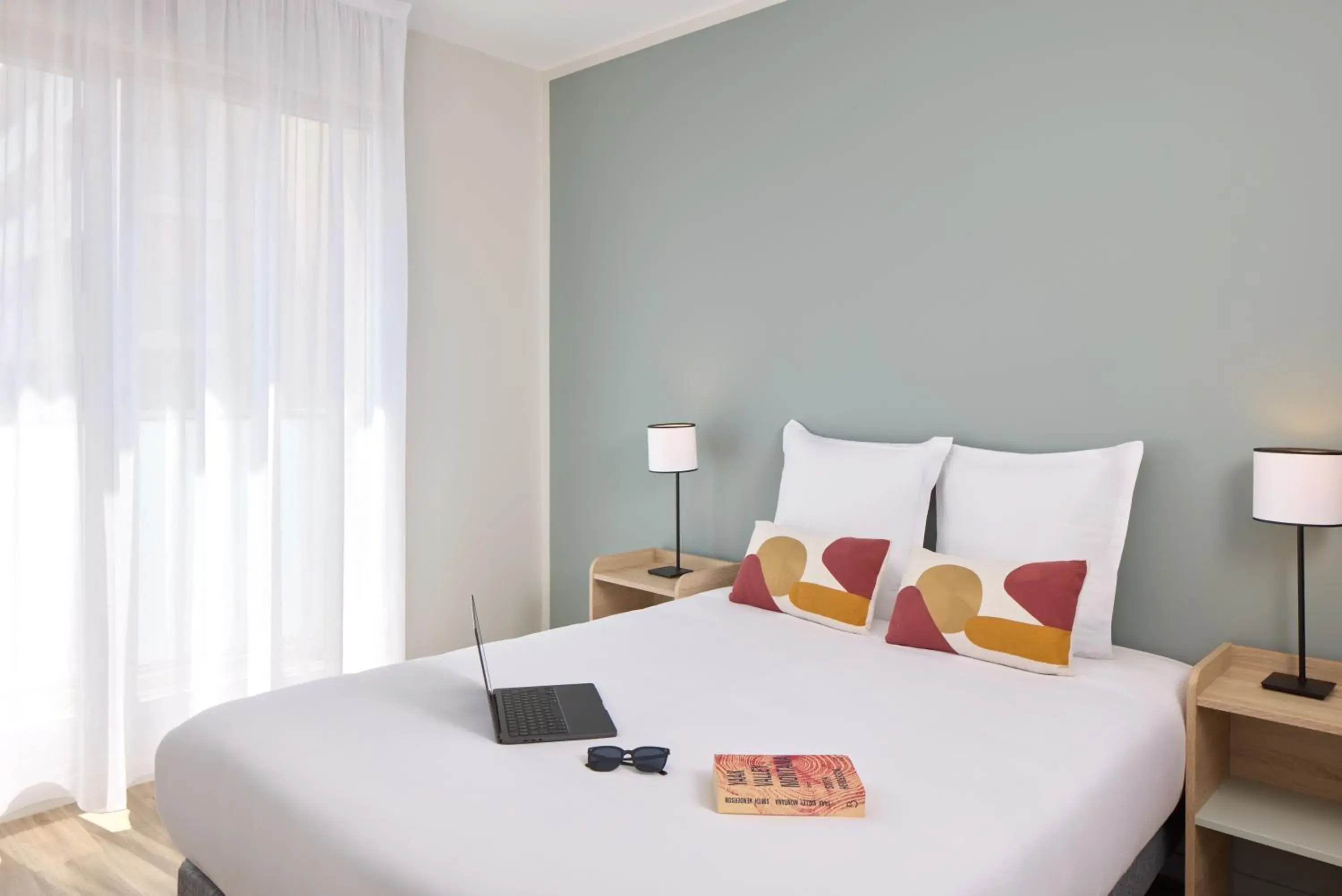 Two-Bedroom Apartment in Zenitude Quality Aparthotel Reims - Saint-Thomas Two-Bedroom Apartment in Zenitude Quality Aparthotel Reims - Saint-Thomas