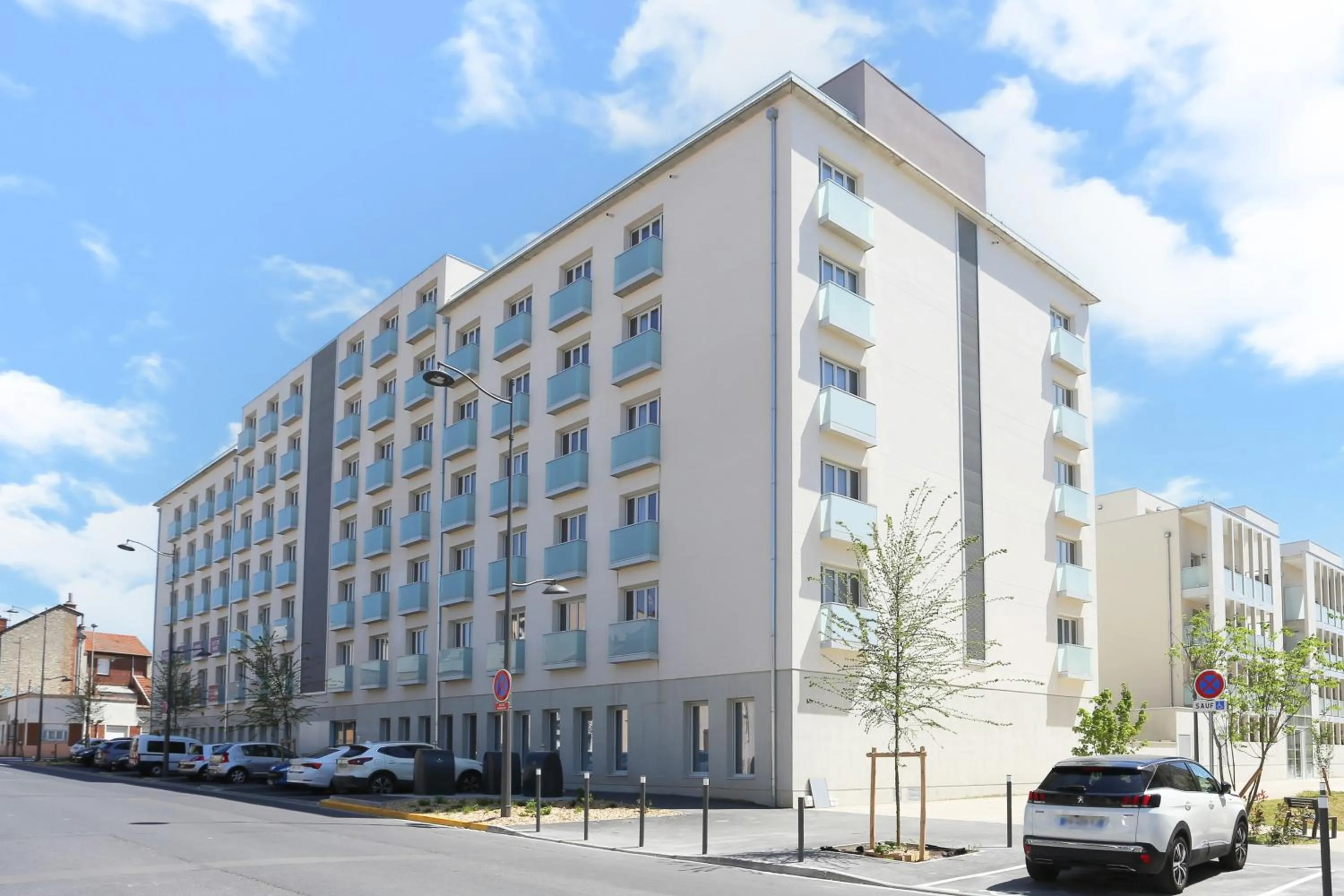 Property building in Zenitude Quality Aparthotel Reims - Saint-Thomas