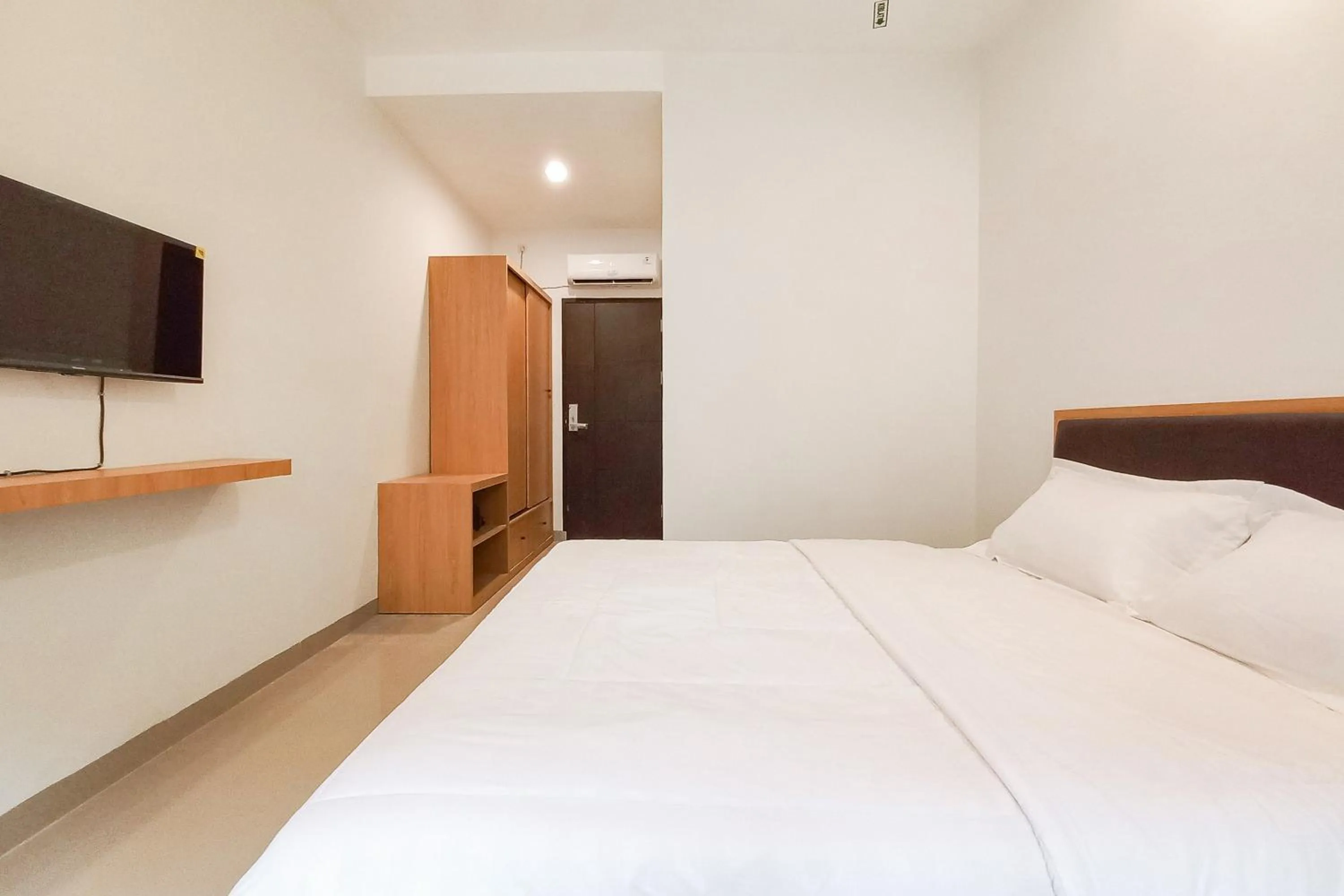 Bedroom, Bed in Sans Vibes Viandara Pekanbaru