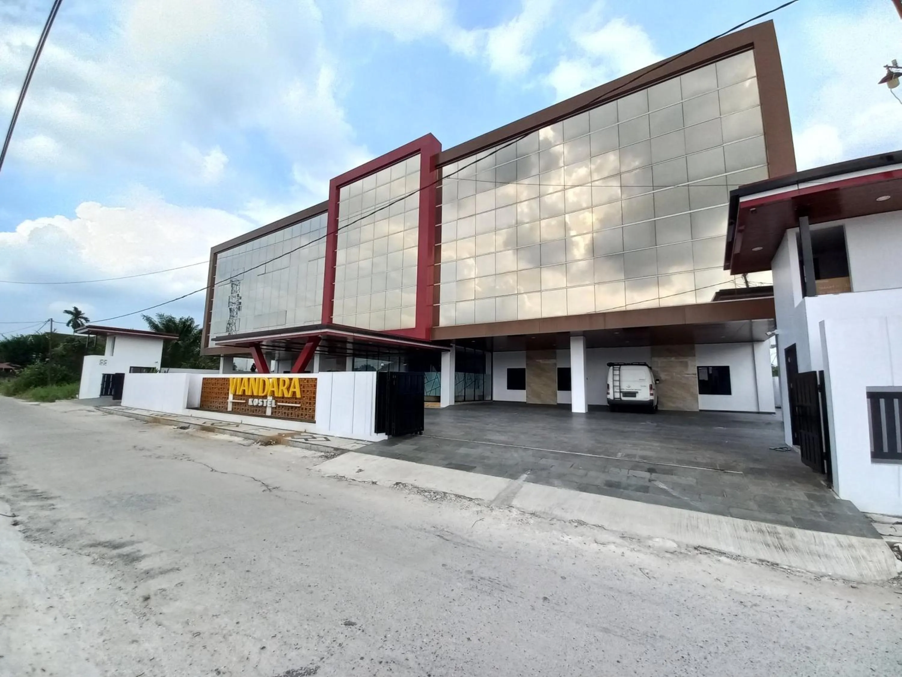 Facade/entrance in Sans Vibes Viandara Pekanbaru