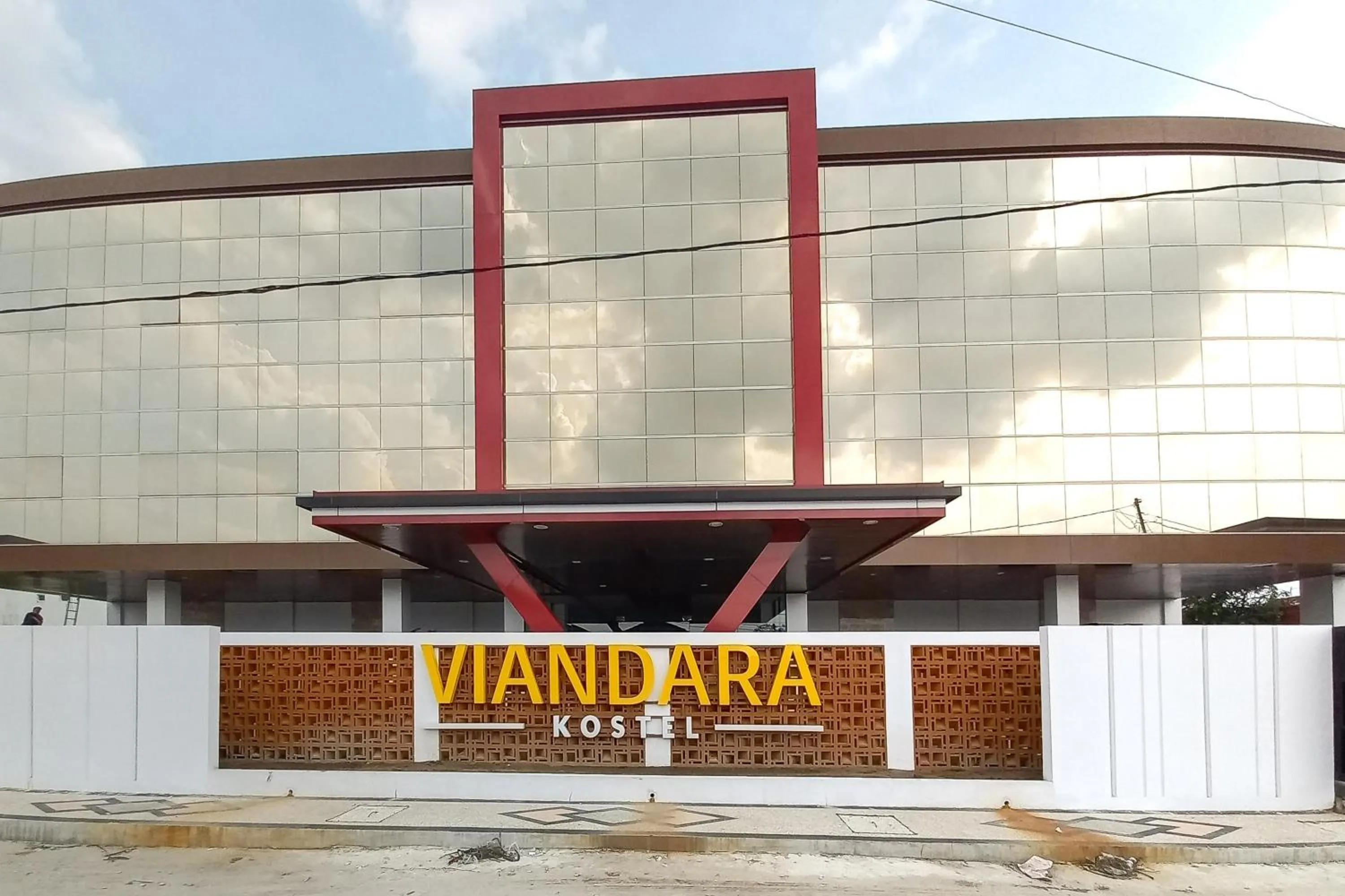 Facade/entrance in Sans Vibes Viandara Pekanbaru