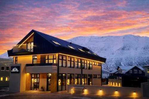 Hvanndalir Lodge