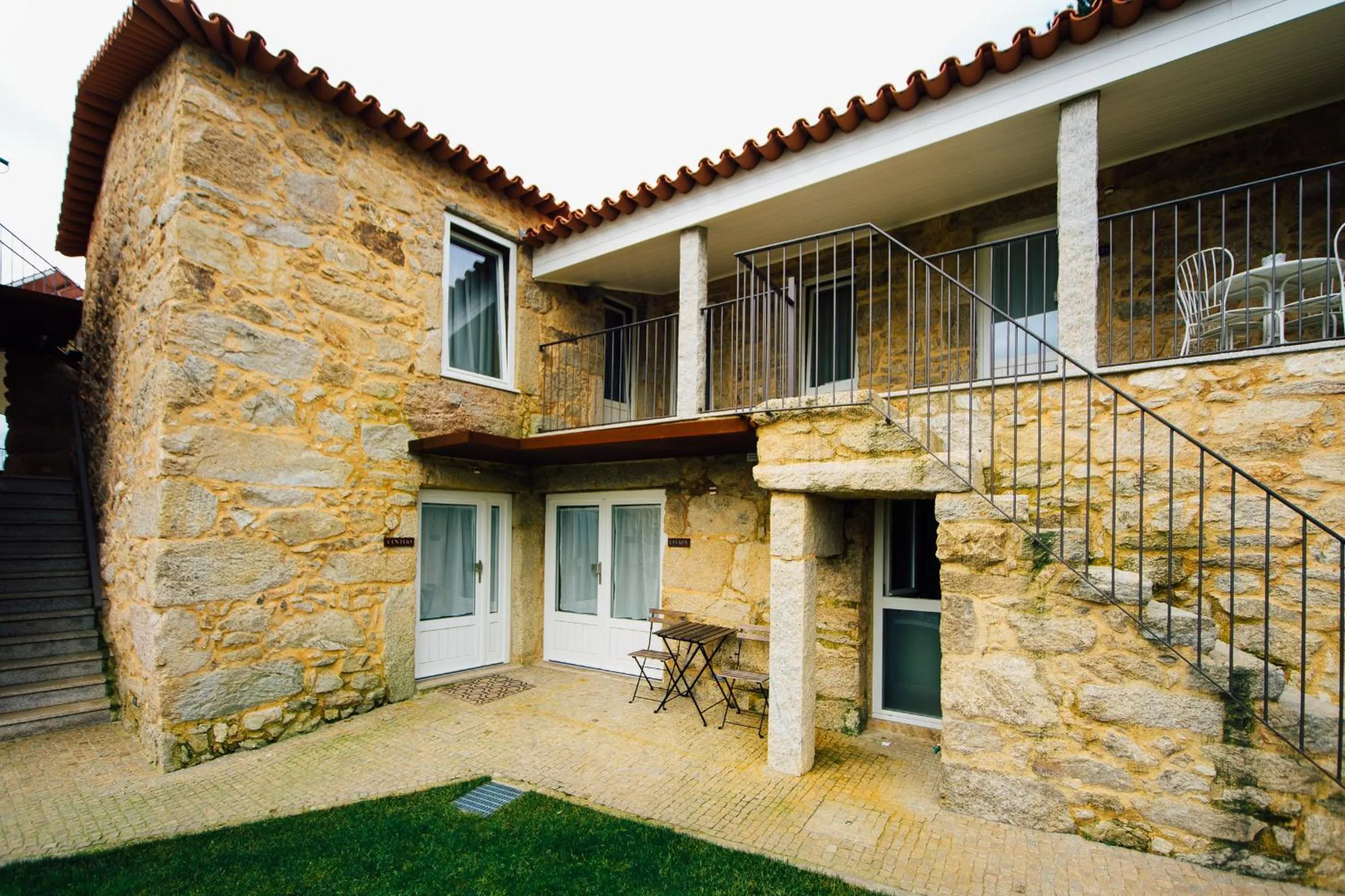 Property building in Vougaldeias Casas da Seara