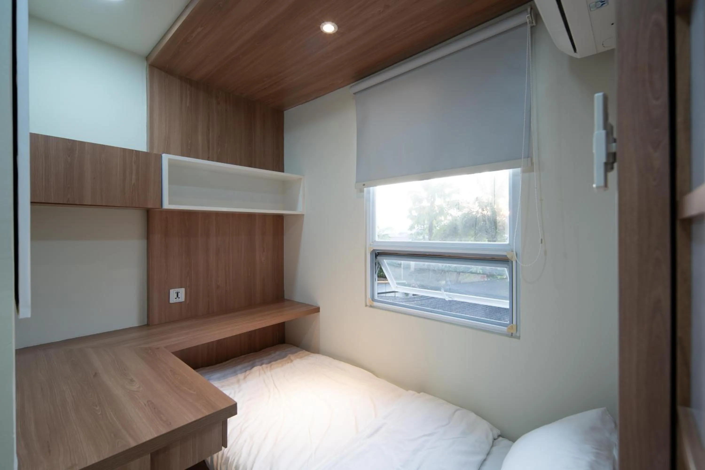 Other, Bed in Cove Merakey