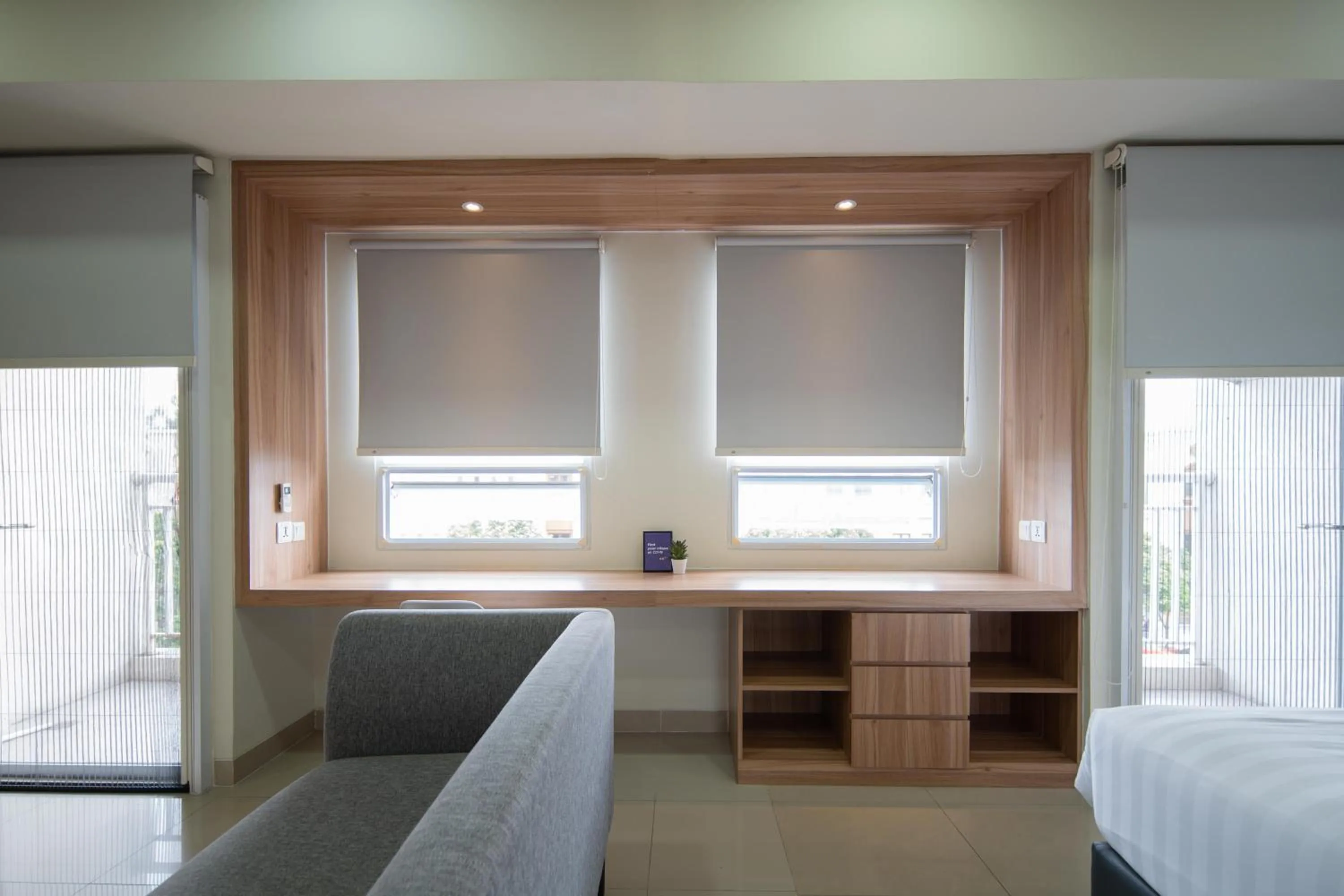 Seating area in Cove Merakey