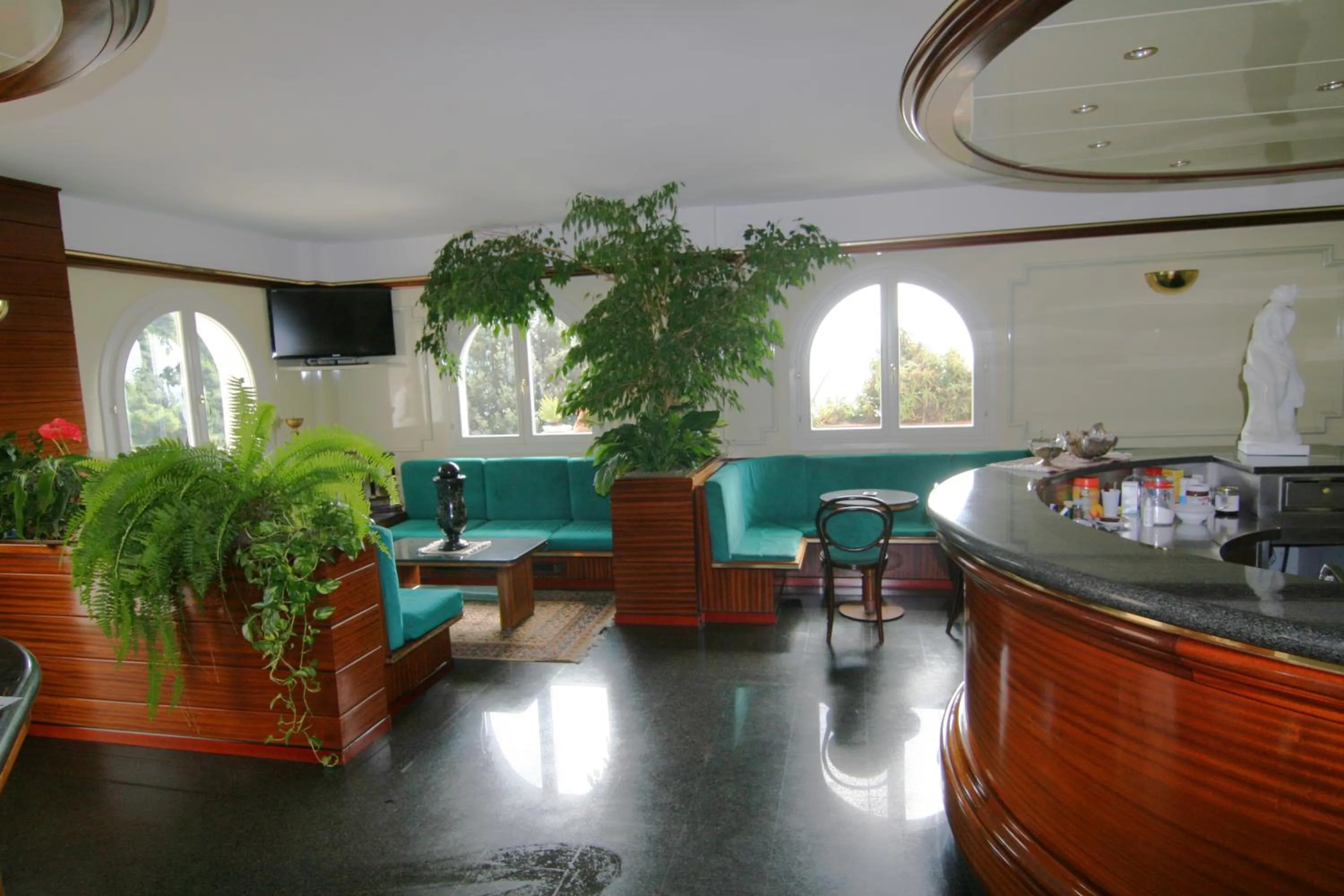 Day in Hotel Leopold