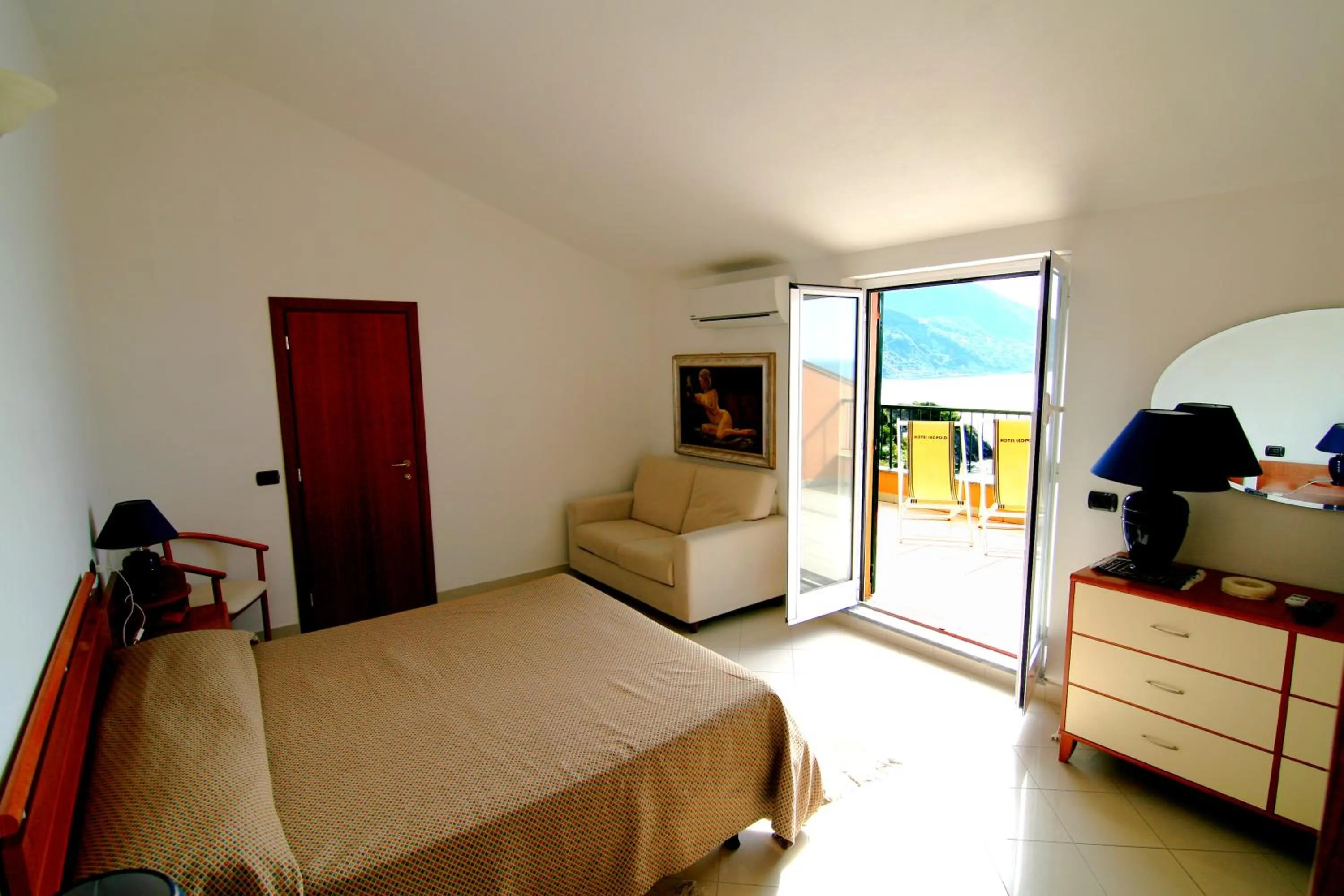 Day in Hotel Leopold