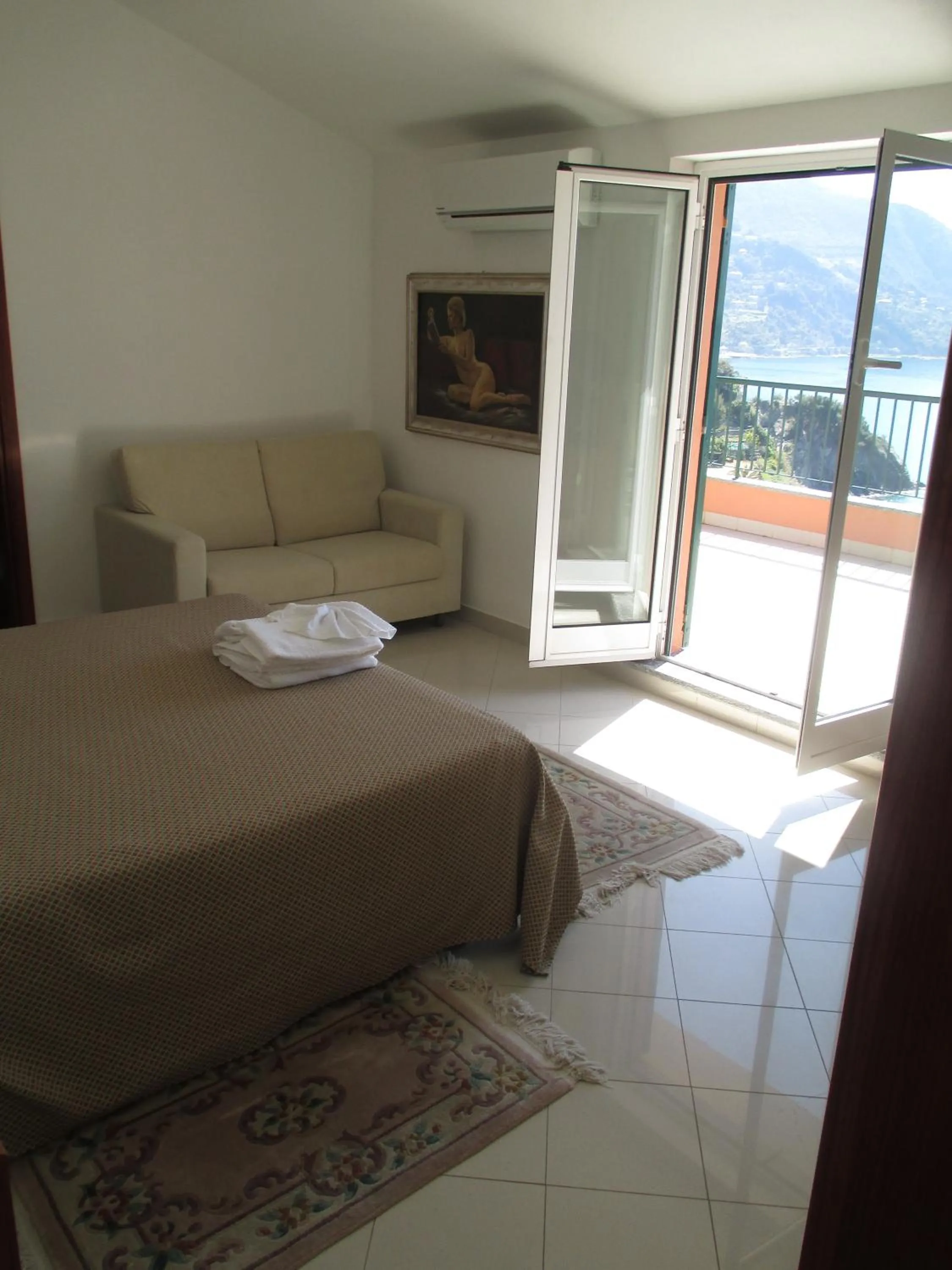 Day in Hotel Leopold