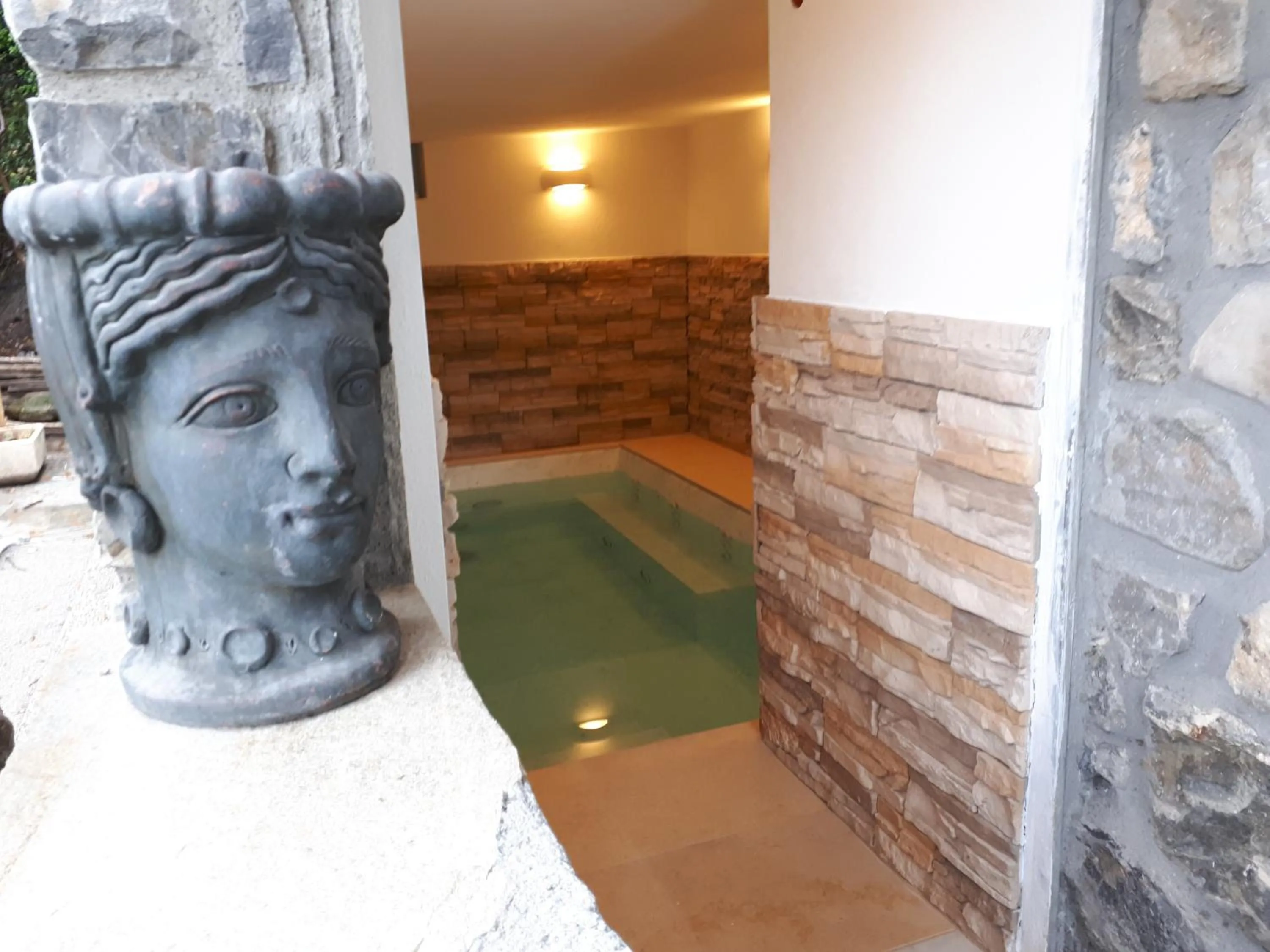 Hot Tub in Hotel Leopold