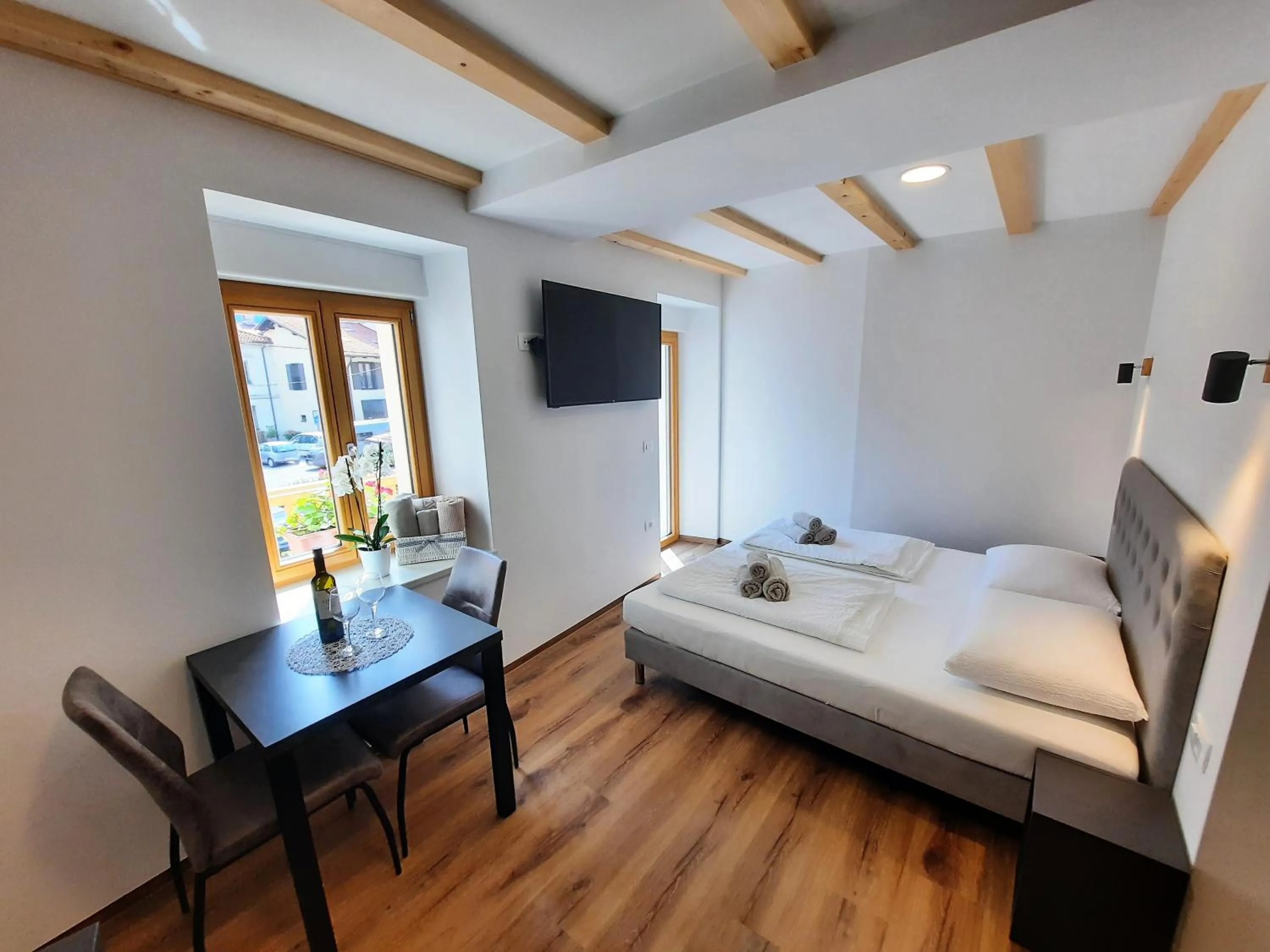 Photo of the whole room, Bed in Apartments Hlapi with SPA