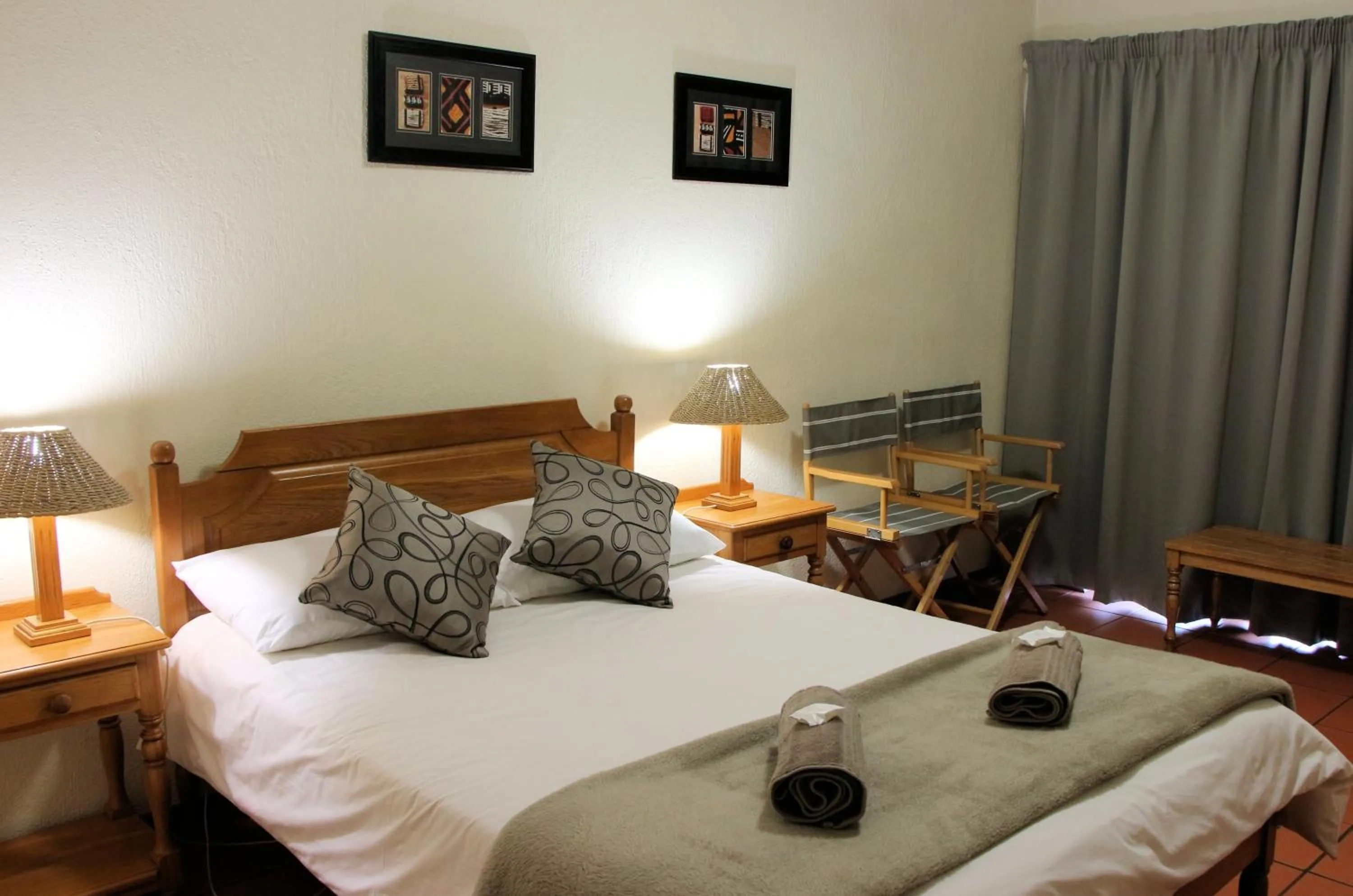 Bed in Mogodi Lodge