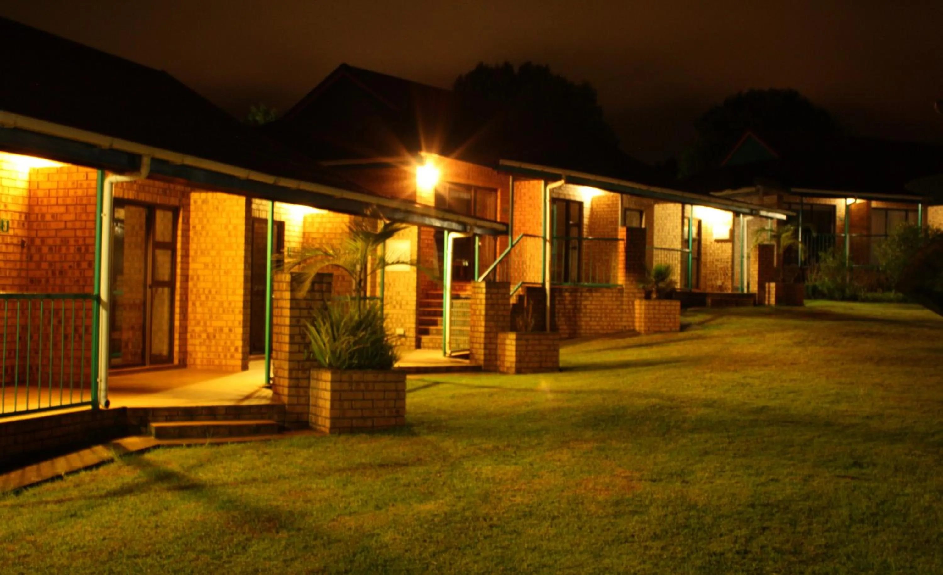 Property building in Mogodi Lodge