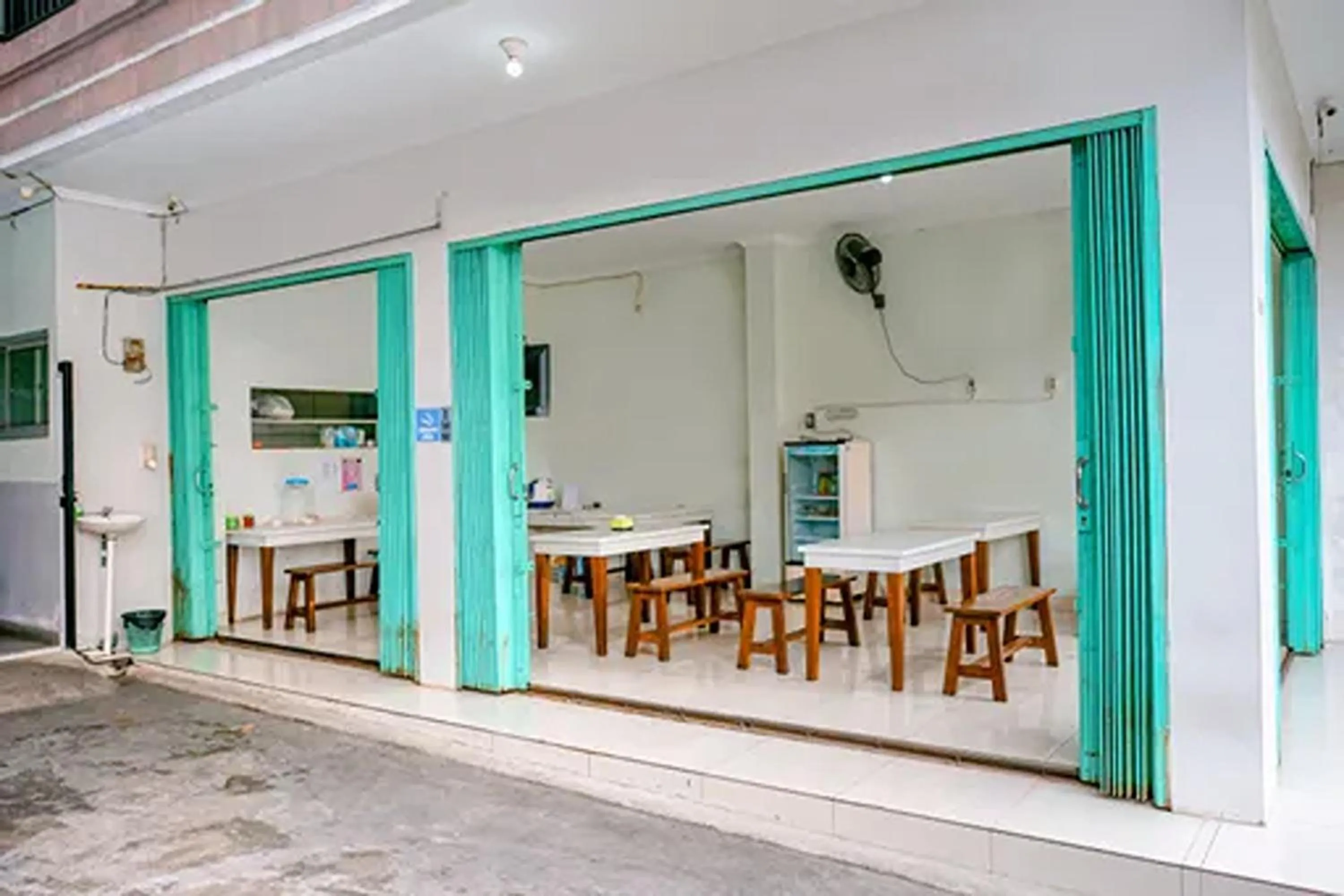 Dining area in Griya Safitri Syariah