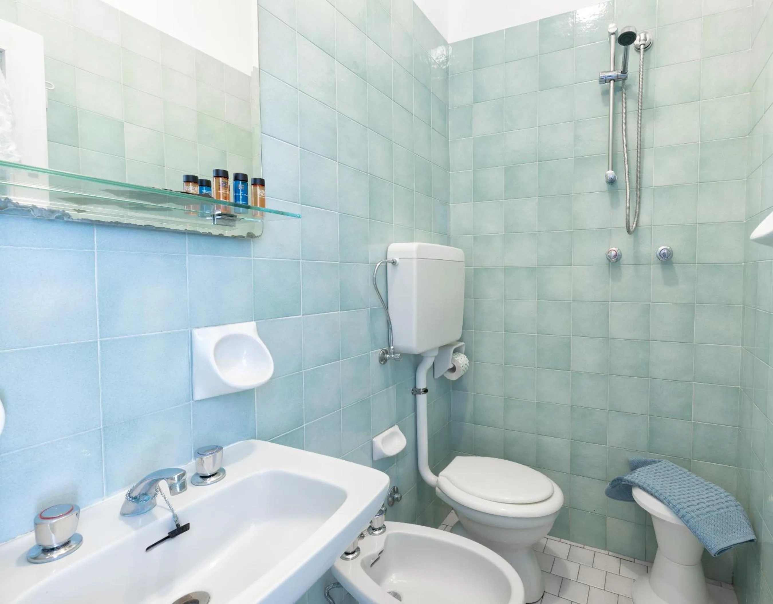 Bathroom in Hotel Morena Riccione Centrale