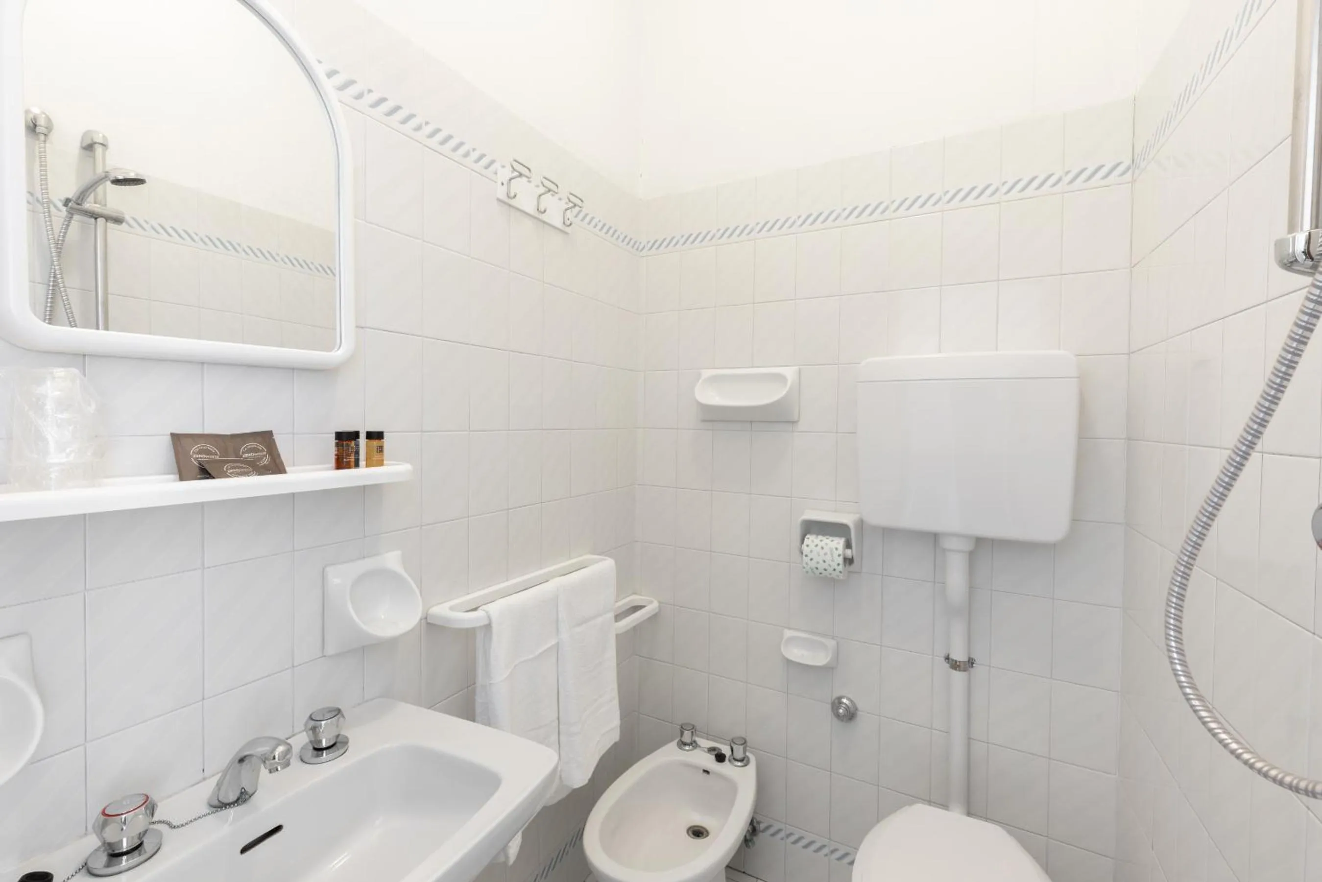 Bathroom in Hotel Morena Riccione Centrale