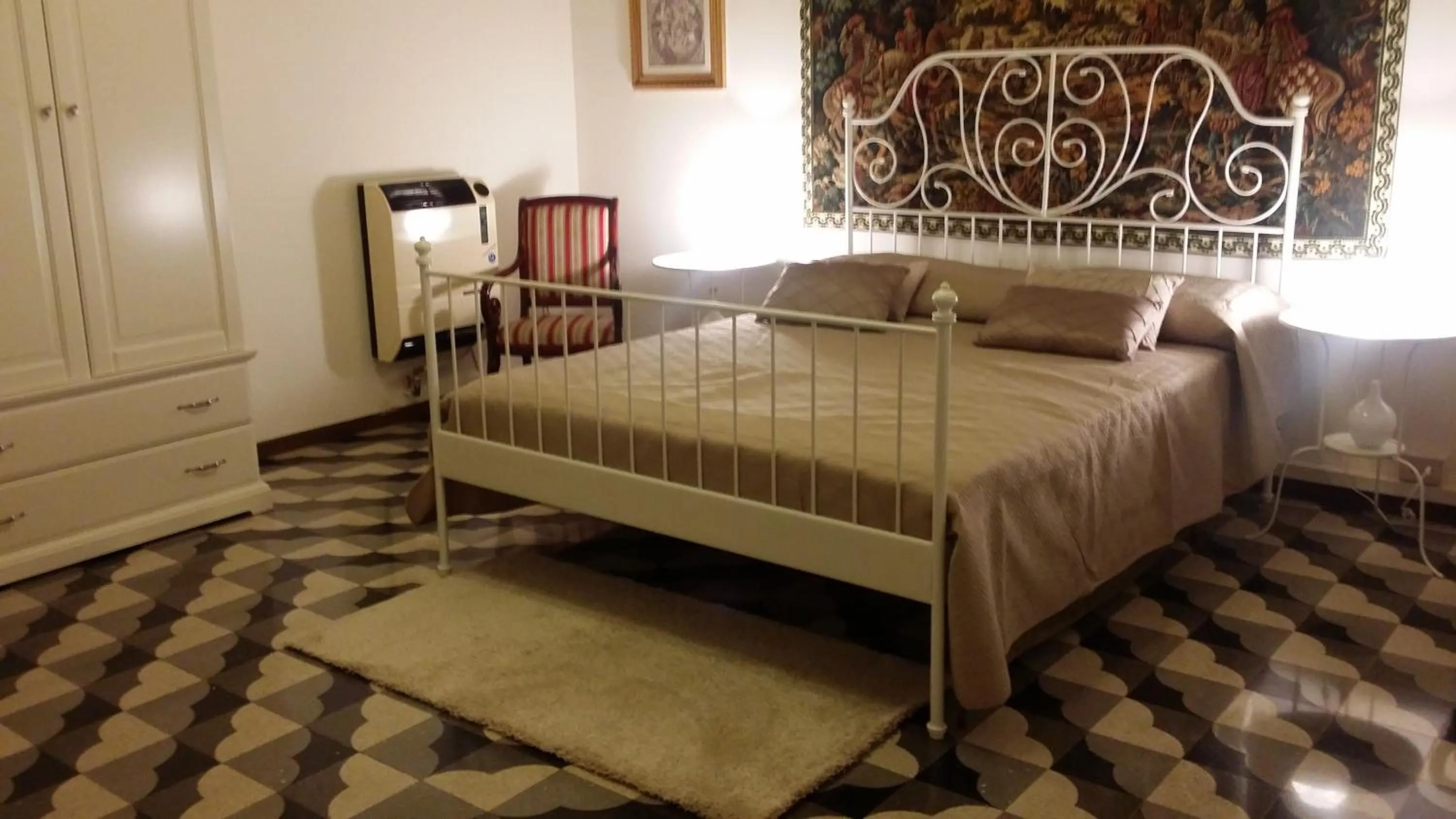 Photo of the whole room, Bed in Aretè Guest House