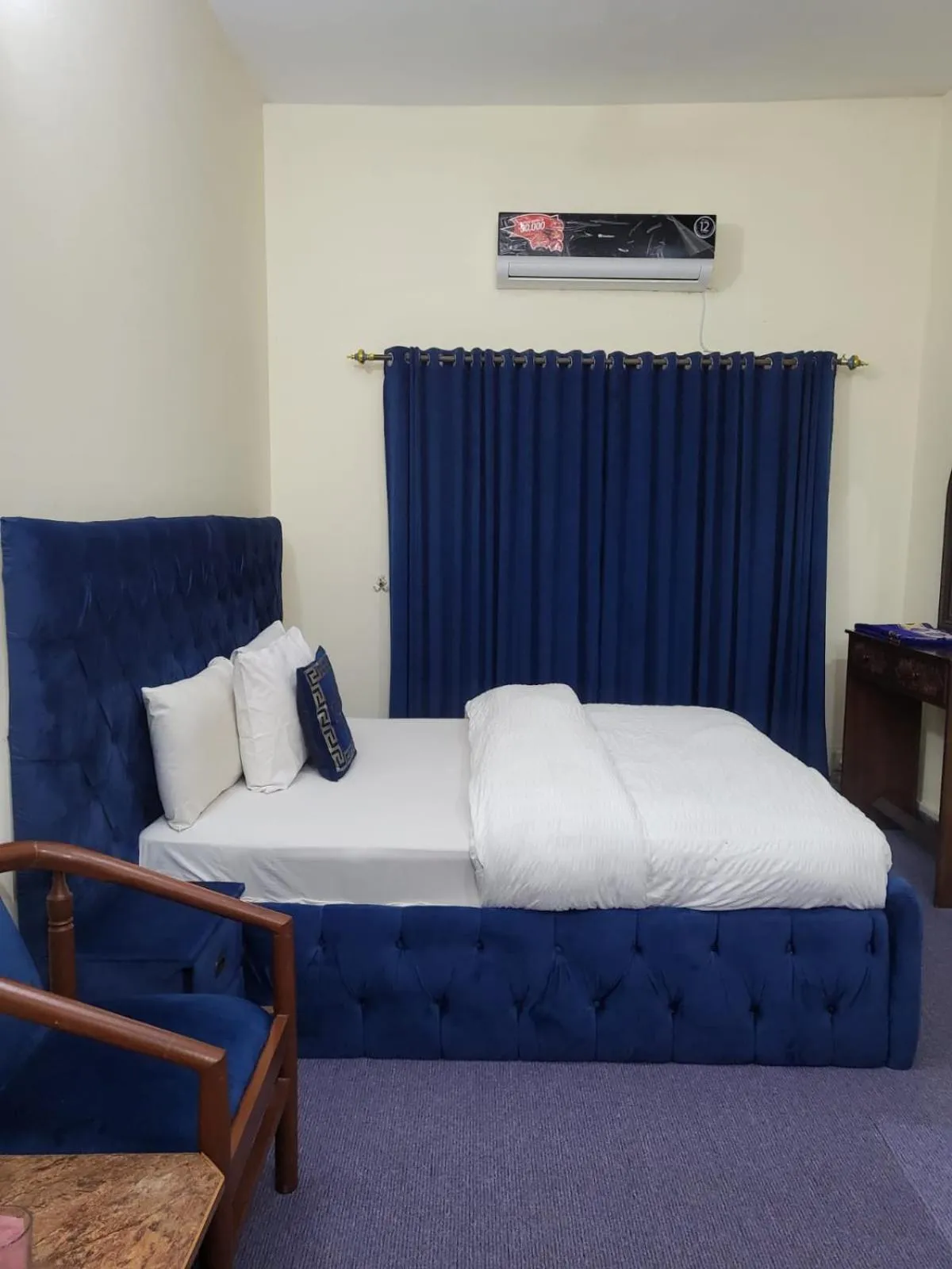 Bed in Uk Family Lodge