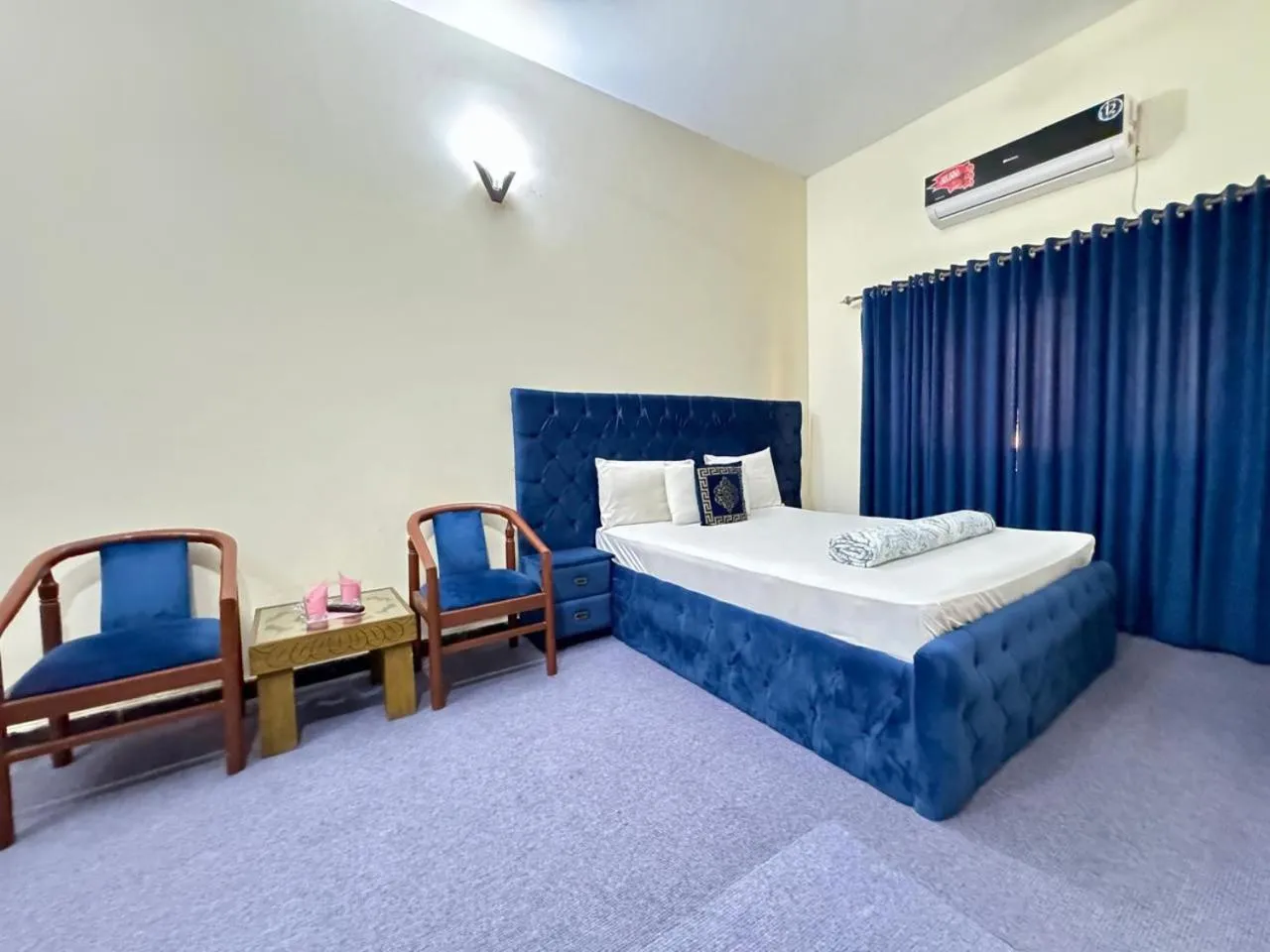 Bed in Uk Family Lodge