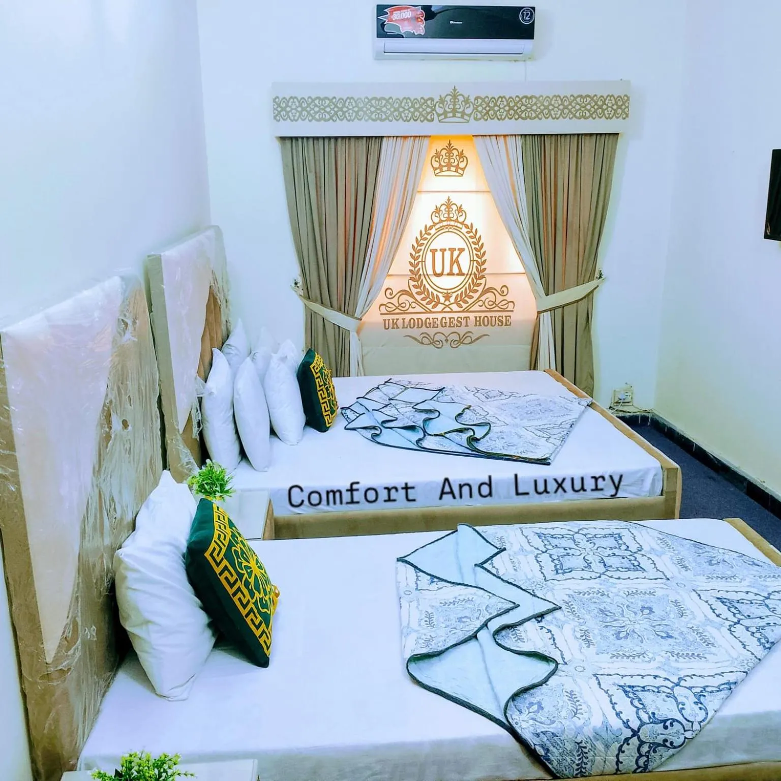 Bed in Uk Family Lodge