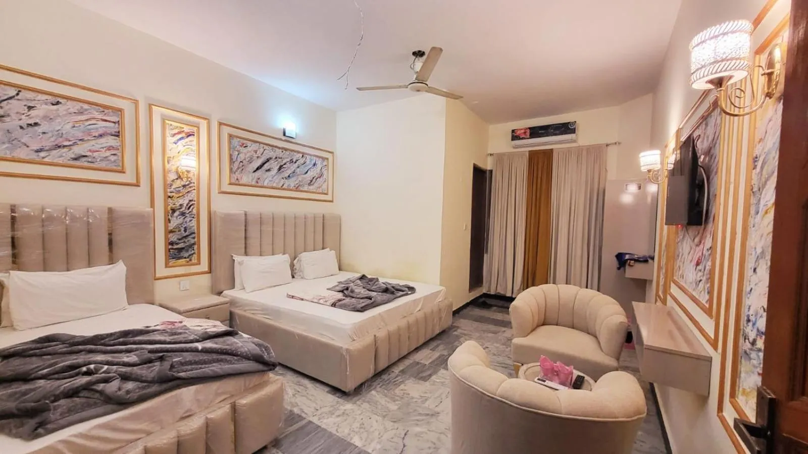 Bed in Uk Family Lodge