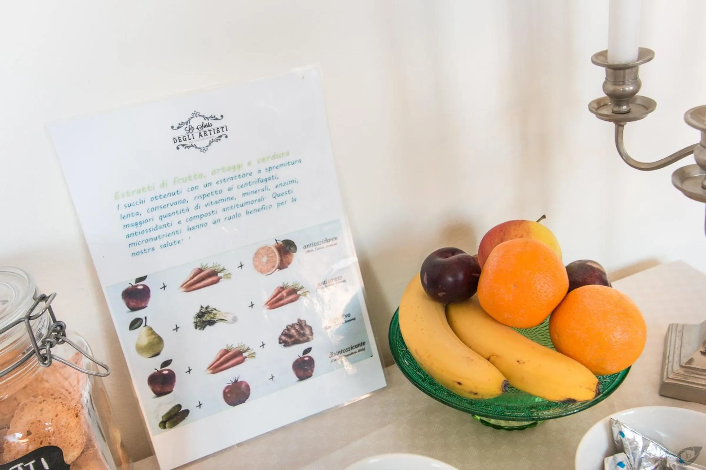 Food and drinks in B&B La Sosta degli Artisti