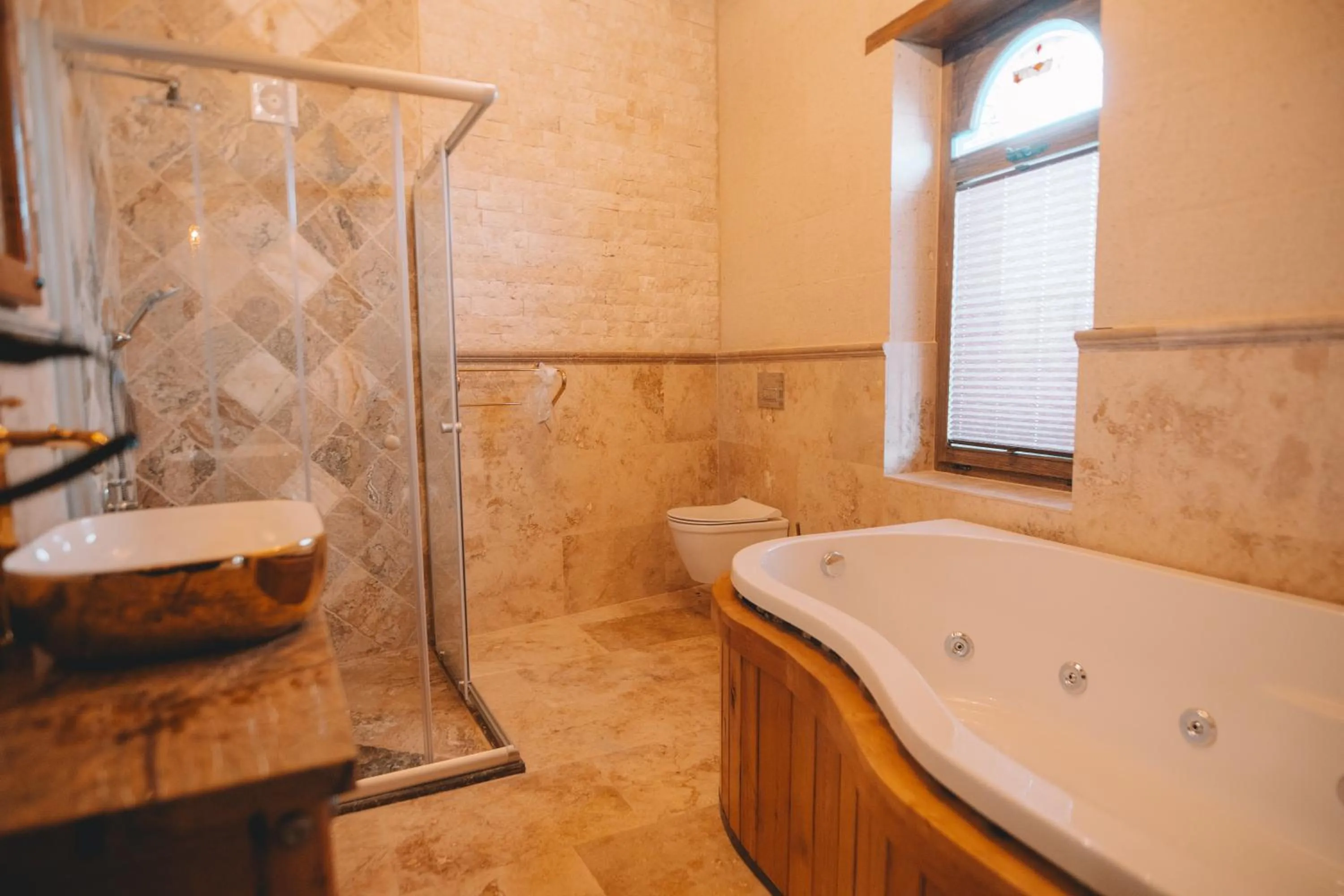 Shower in Karis Cave Cappadocia