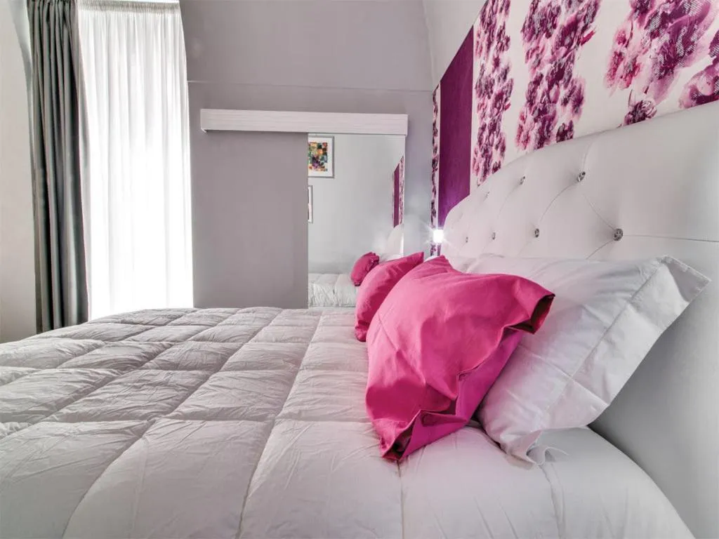 Billiard, Bed in Marco Polo B&B