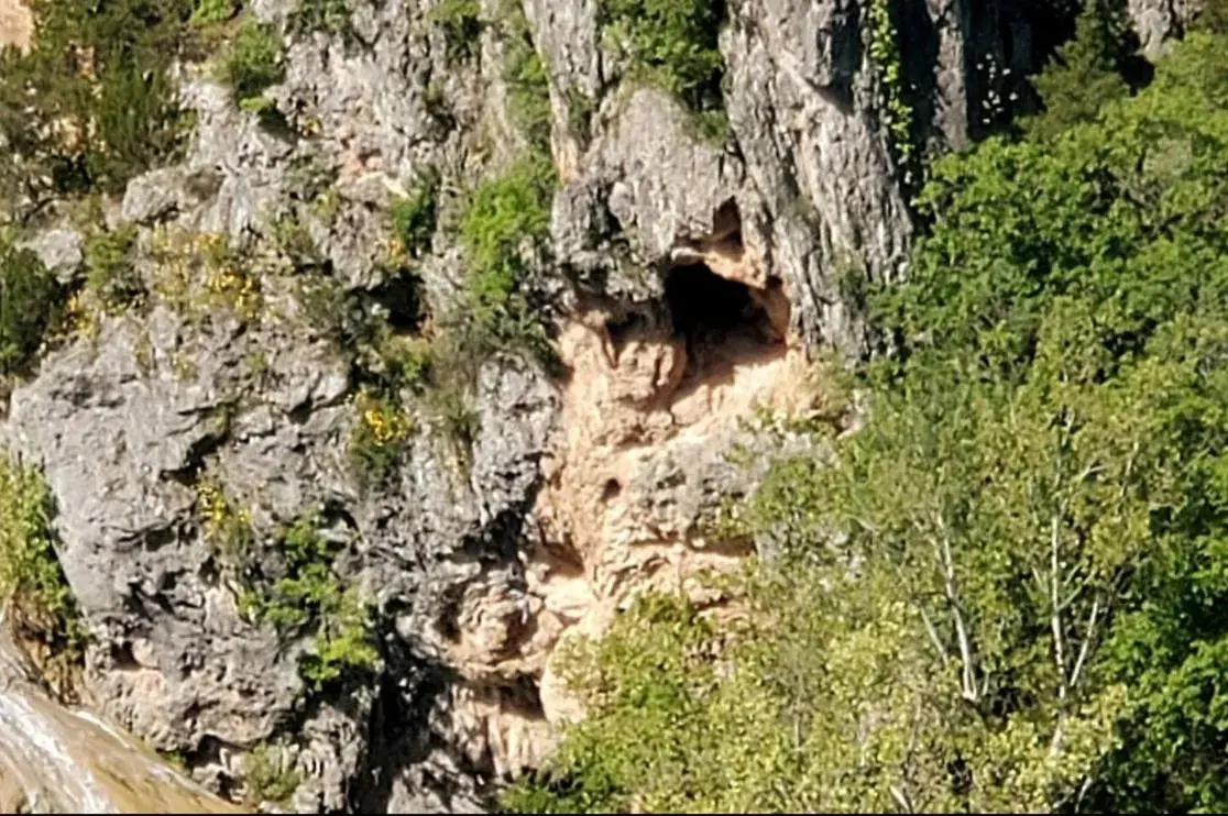 Nearby landmark in Cedarvale Cabins Turner Falls Nearby landmark in Cedarvale Cabins Turner Falls